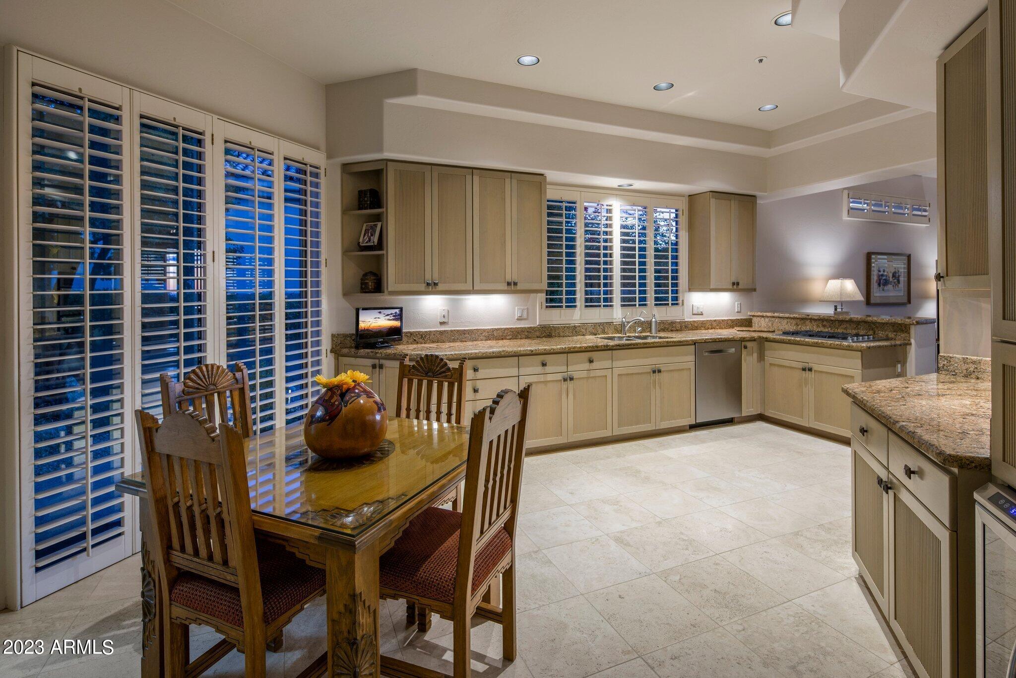 11063 E DESERT VISTA Drive