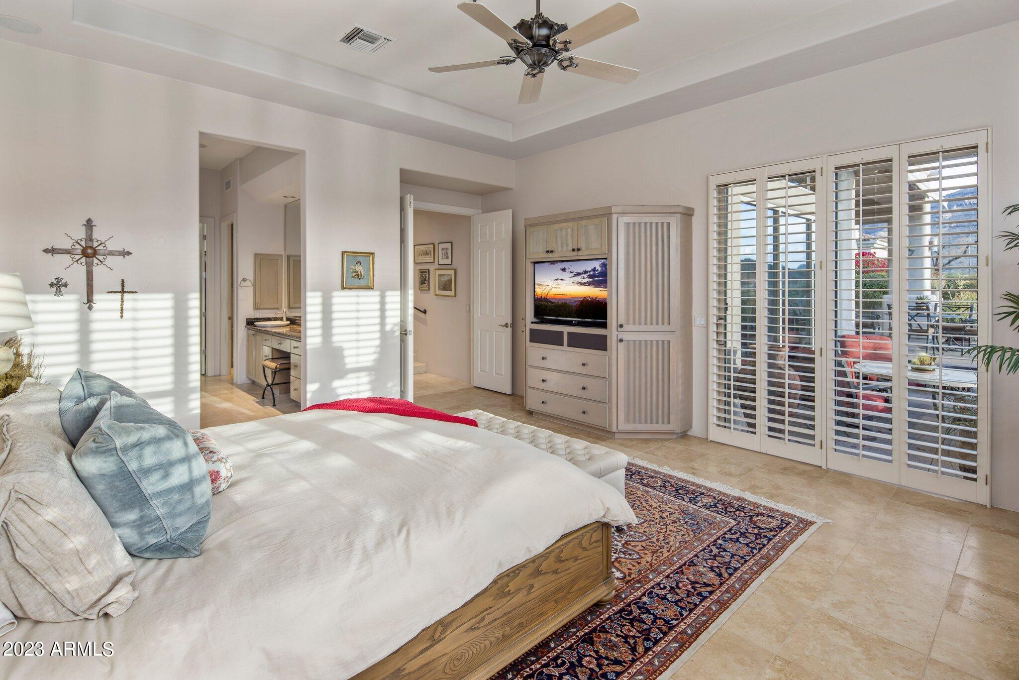 11063 E DESERT VISTA Drive