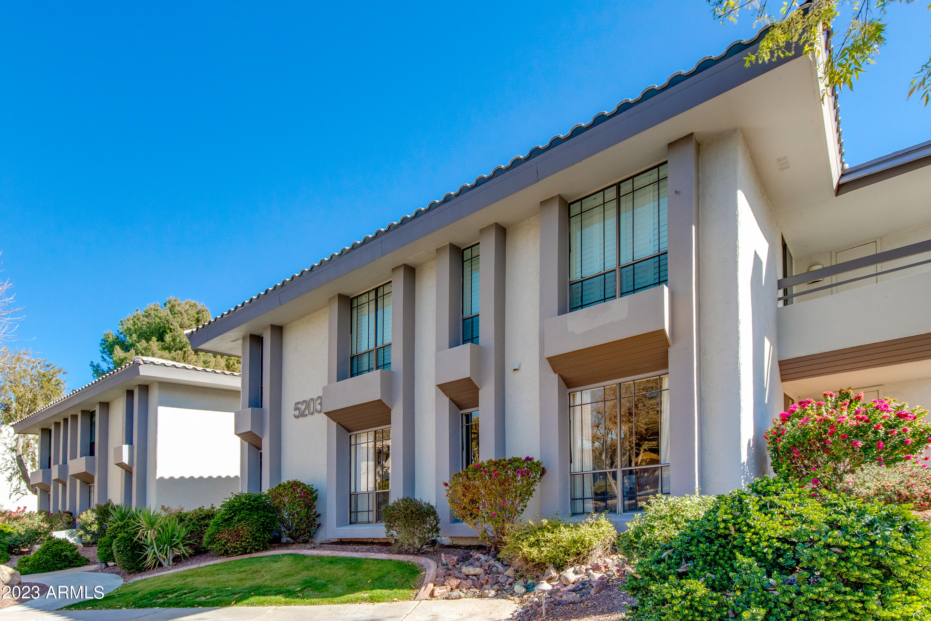 5203 N 24th Street, 208