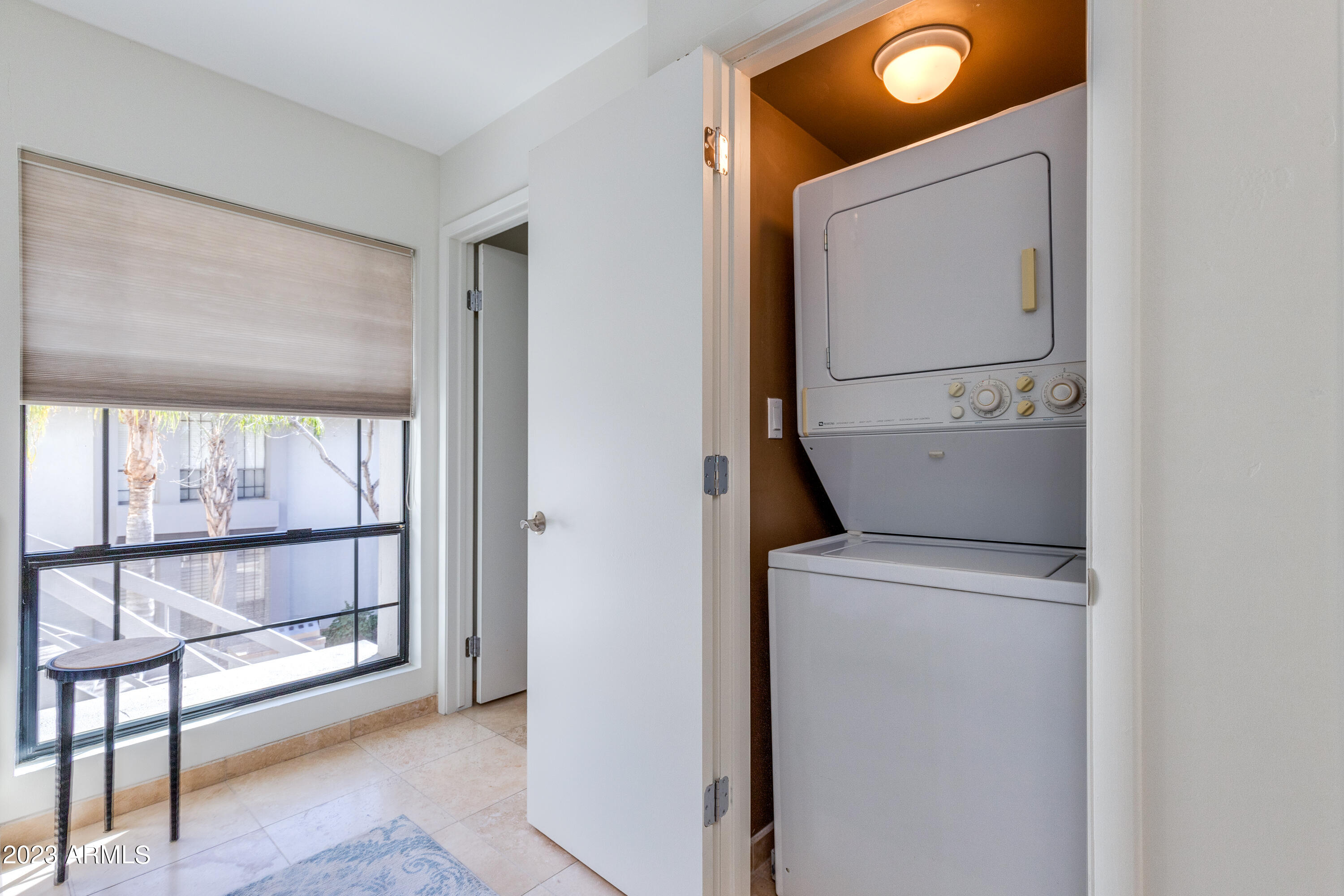 5203 N 24th Street, 208