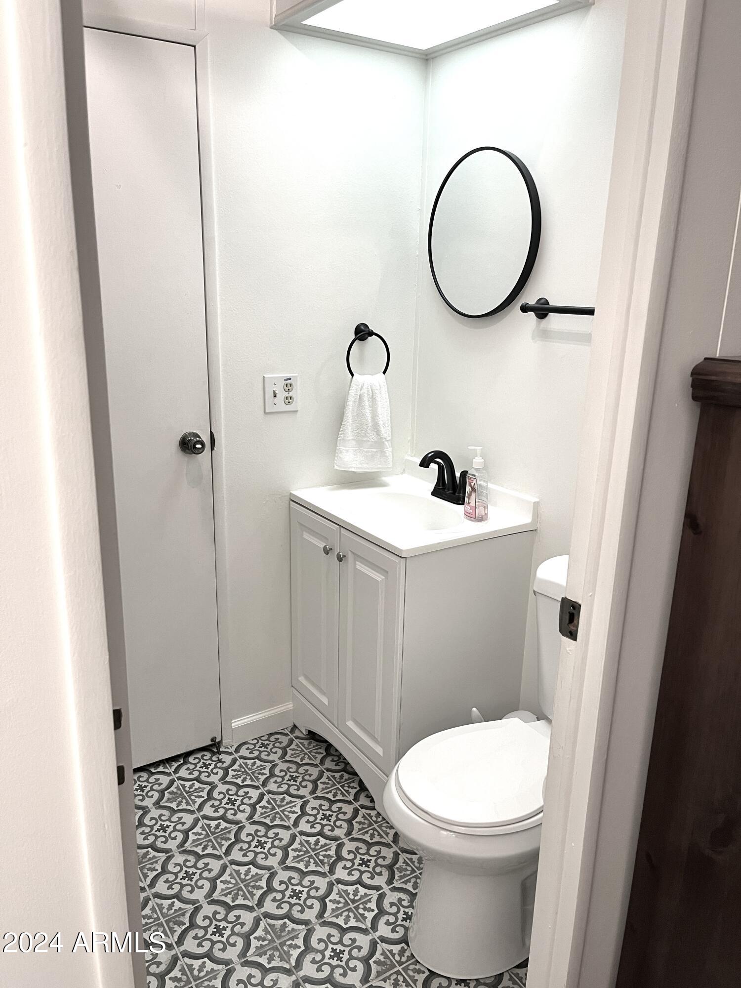 9221 E CITRUS Lane S