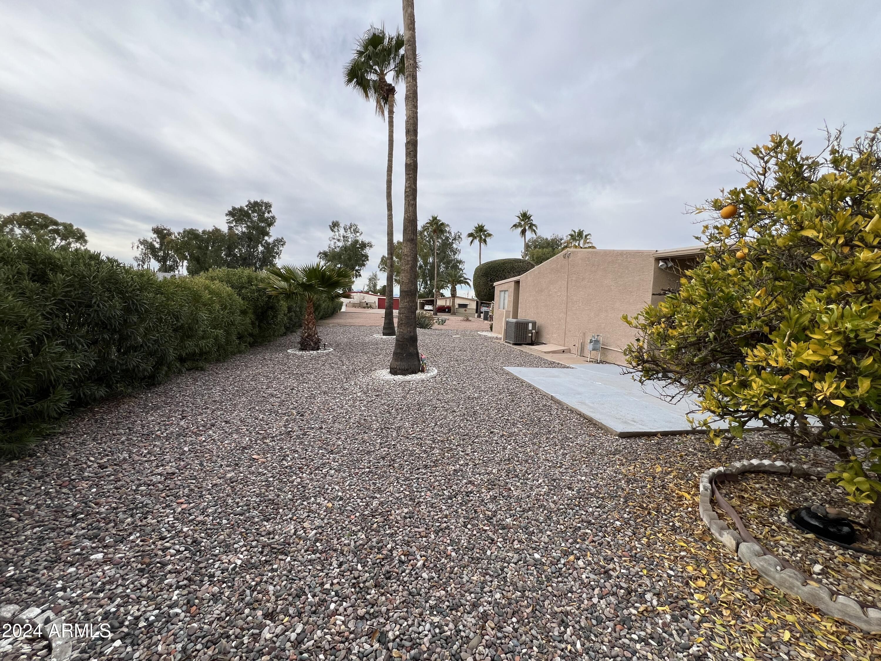 9221 E CITRUS Lane S