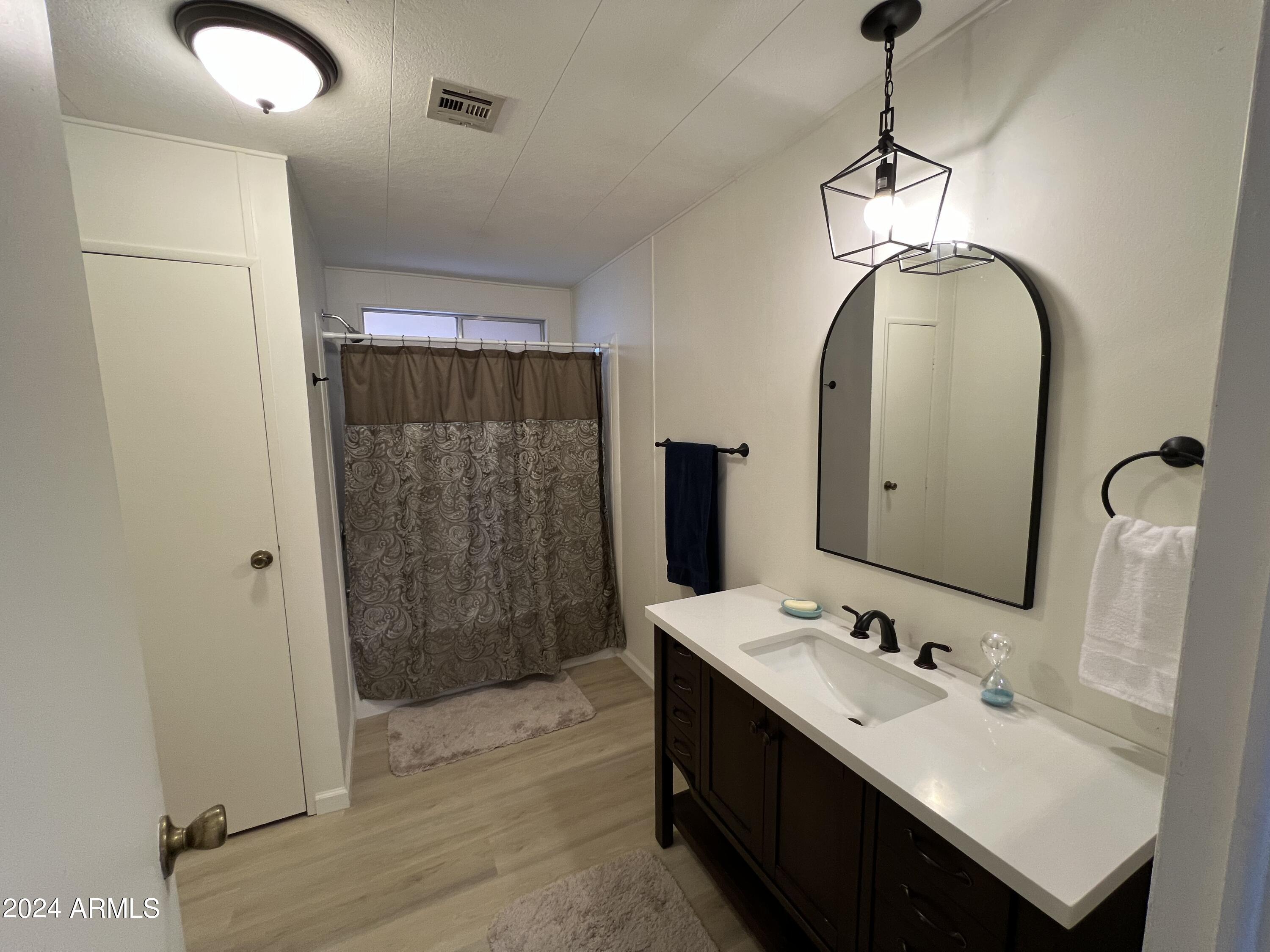 9221 E CITRUS Lane S