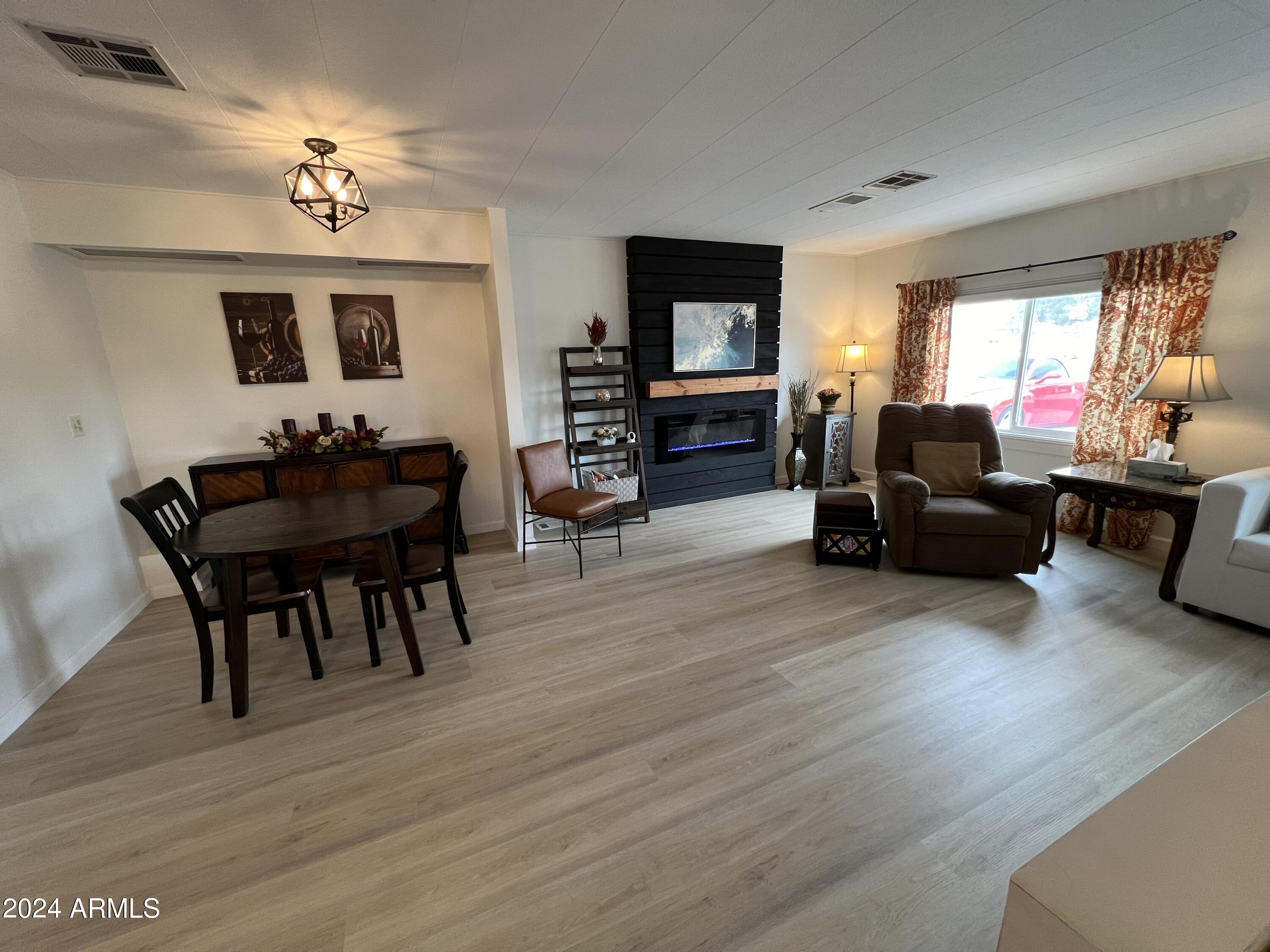 9221 E CITRUS Lane S