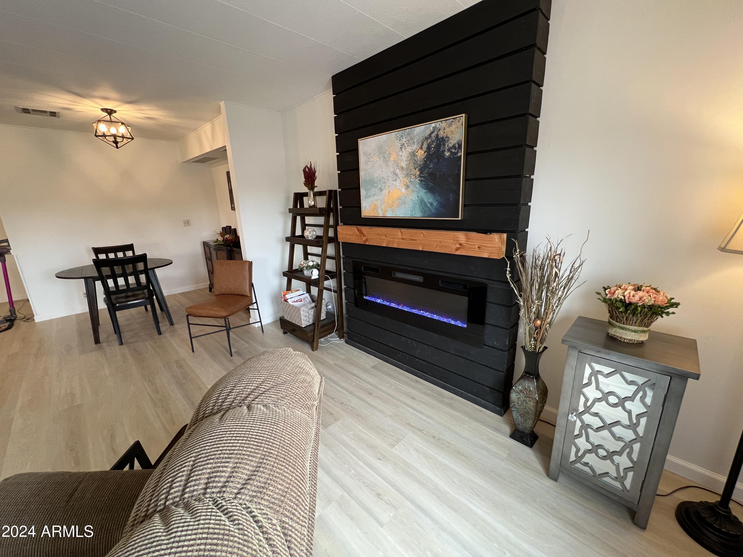 9221 E CITRUS Lane S