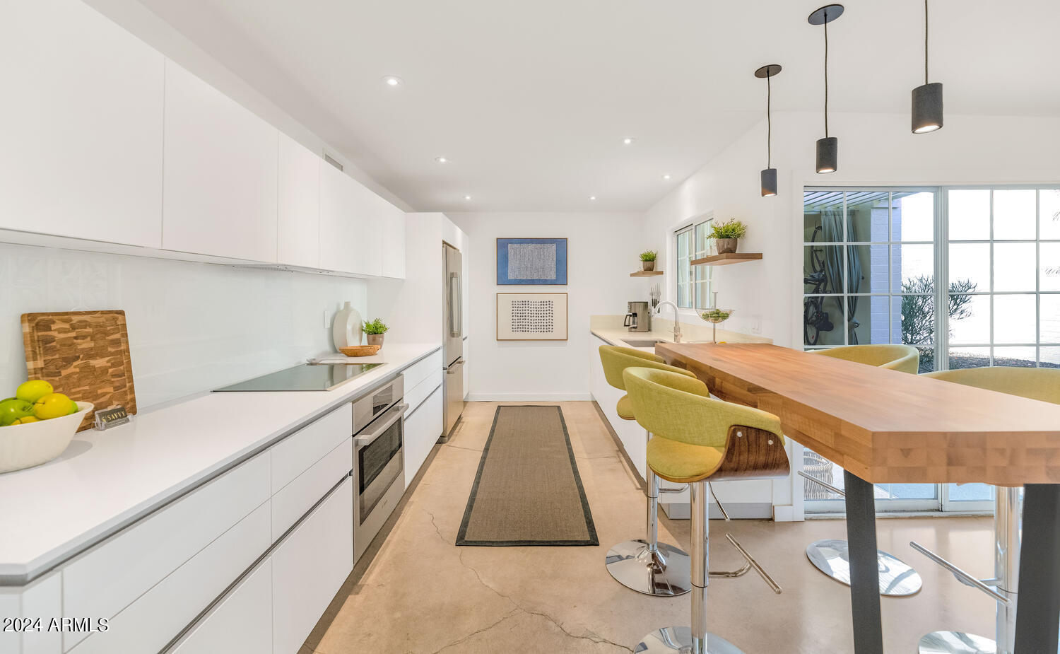 8634 E MACKENZIE Drive