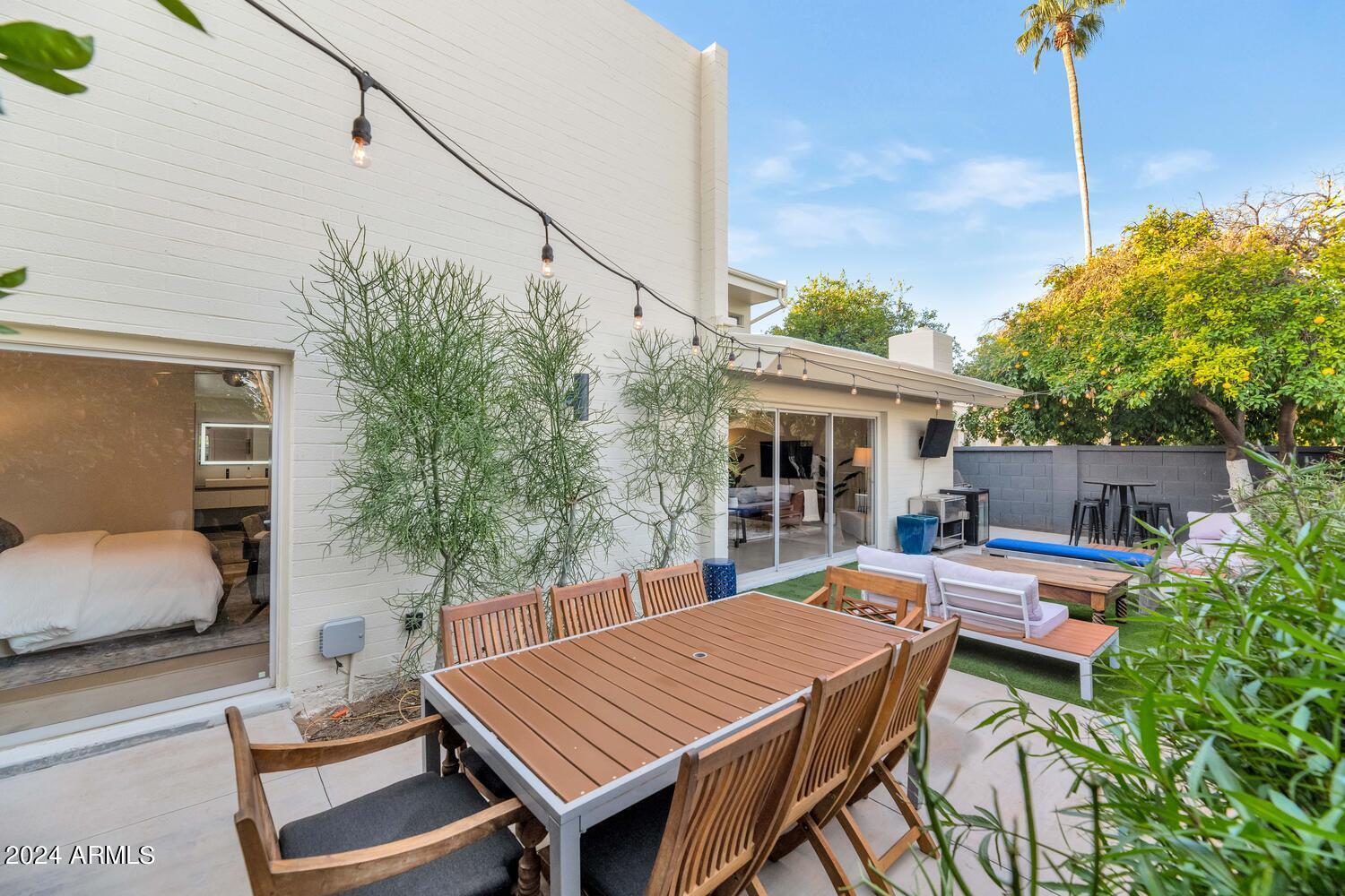 8634 E MACKENZIE Drive