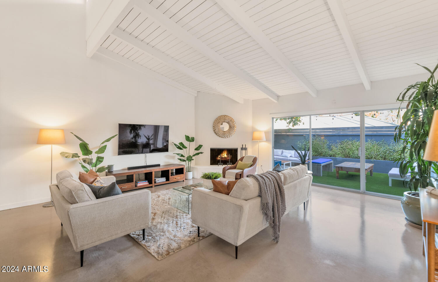 8634 E MACKENZIE Drive