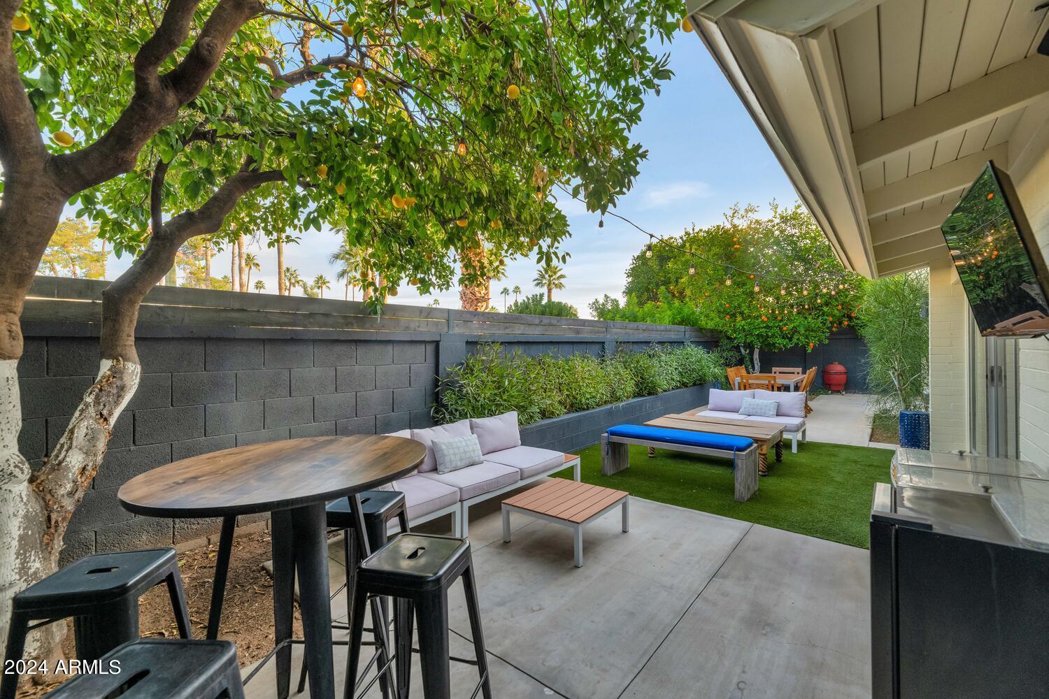 8634 E MACKENZIE Drive