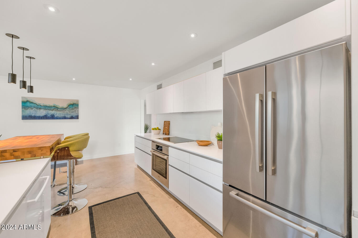 8634 E MACKENZIE Drive