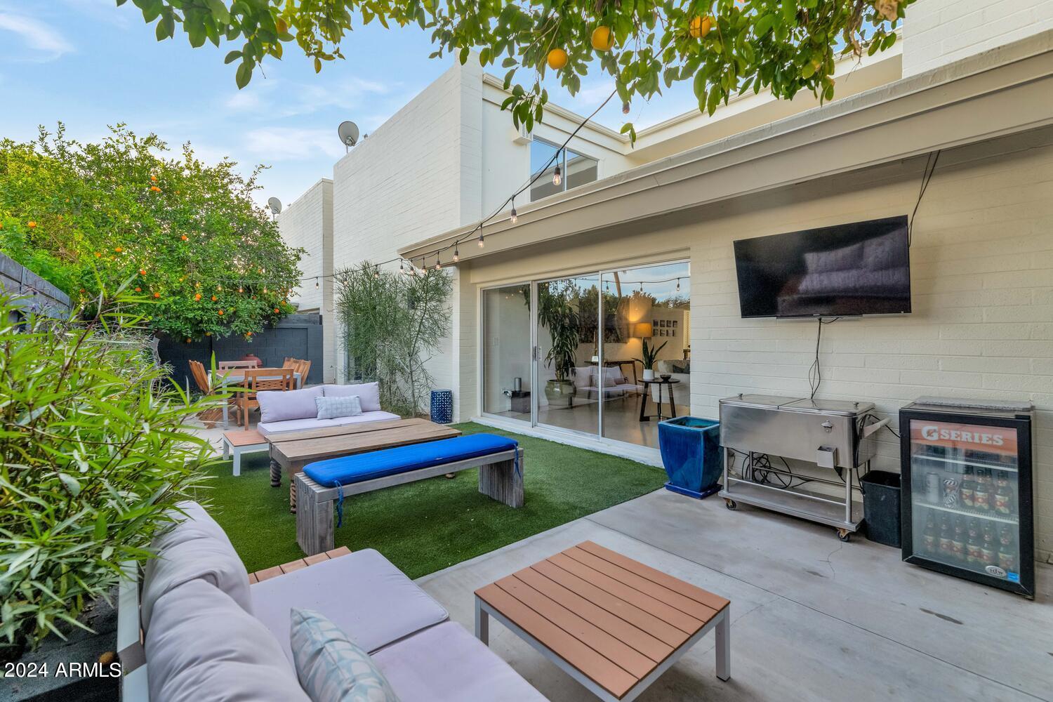 8634 E MACKENZIE Drive