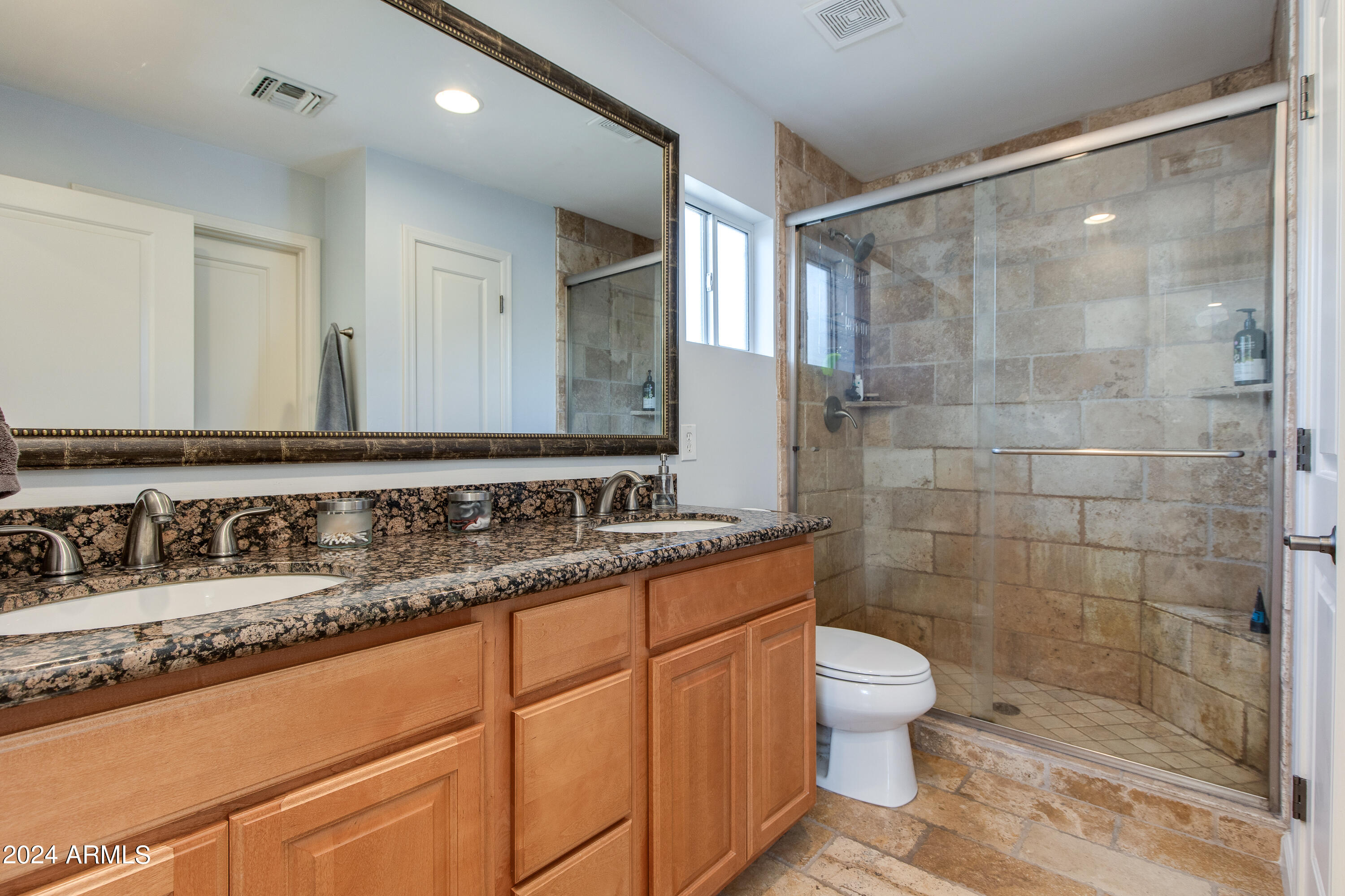 4125 E INDIANOLA Avenue