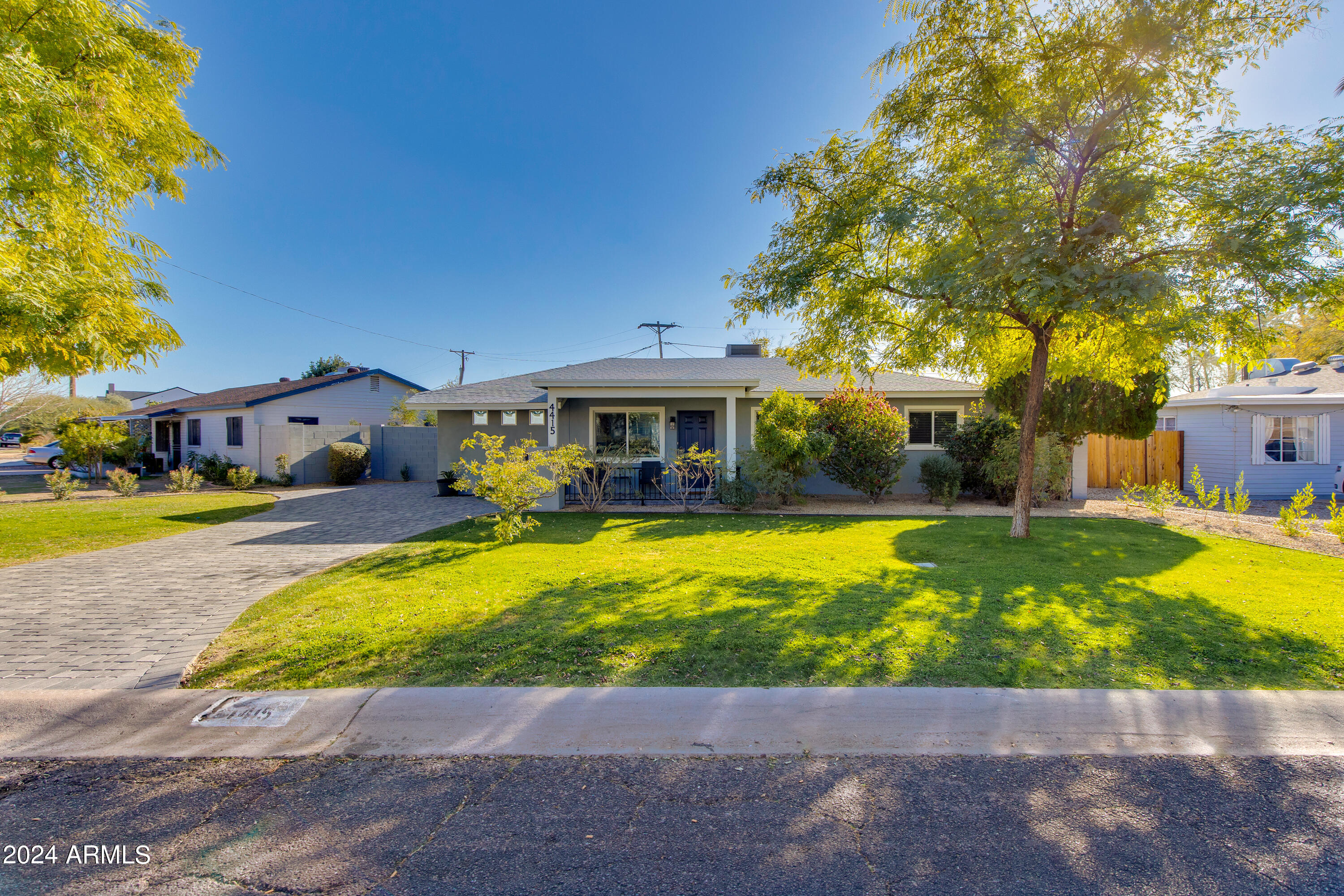 4415 E CAMPBELL Avenue