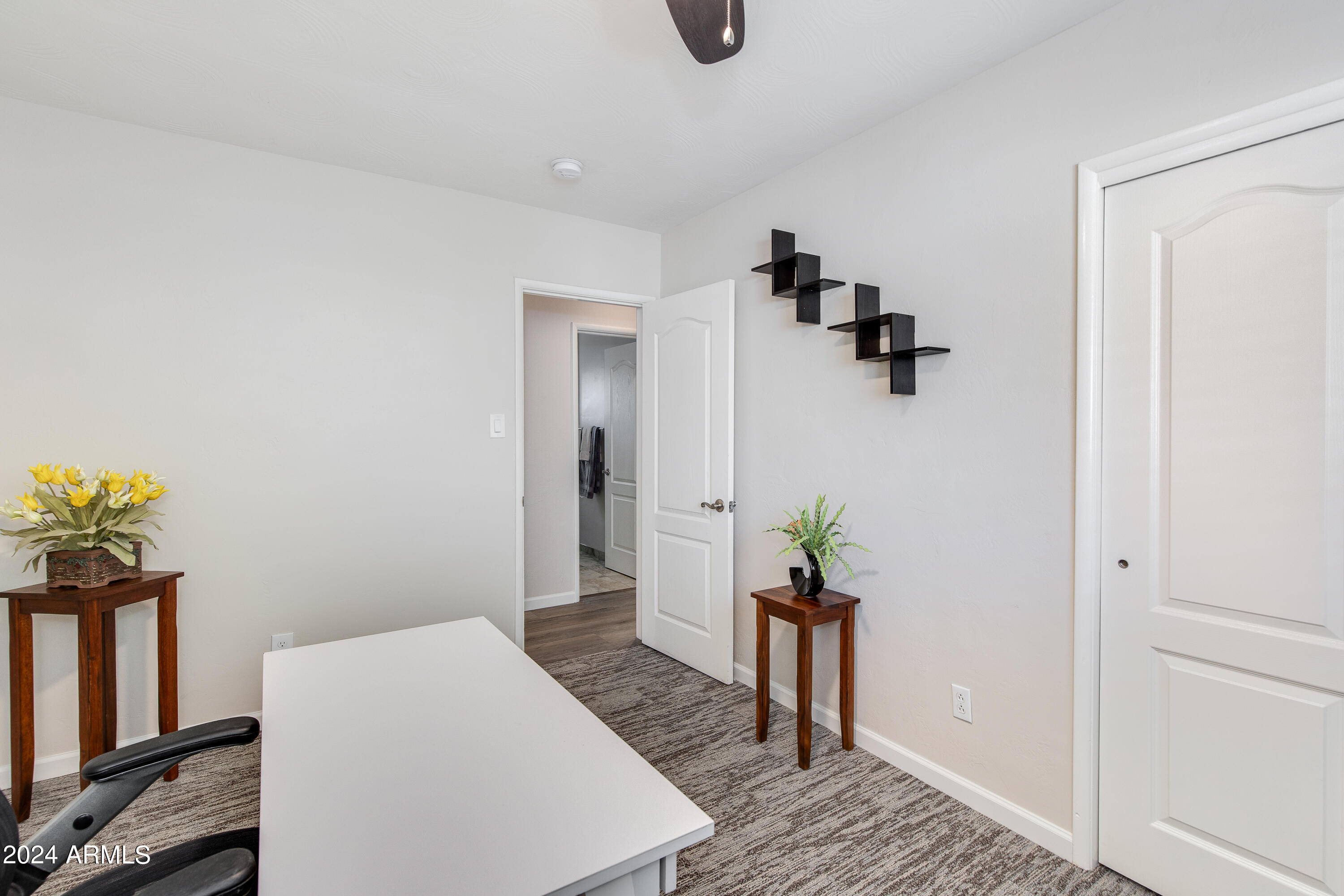 4415 E CAMPBELL Avenue