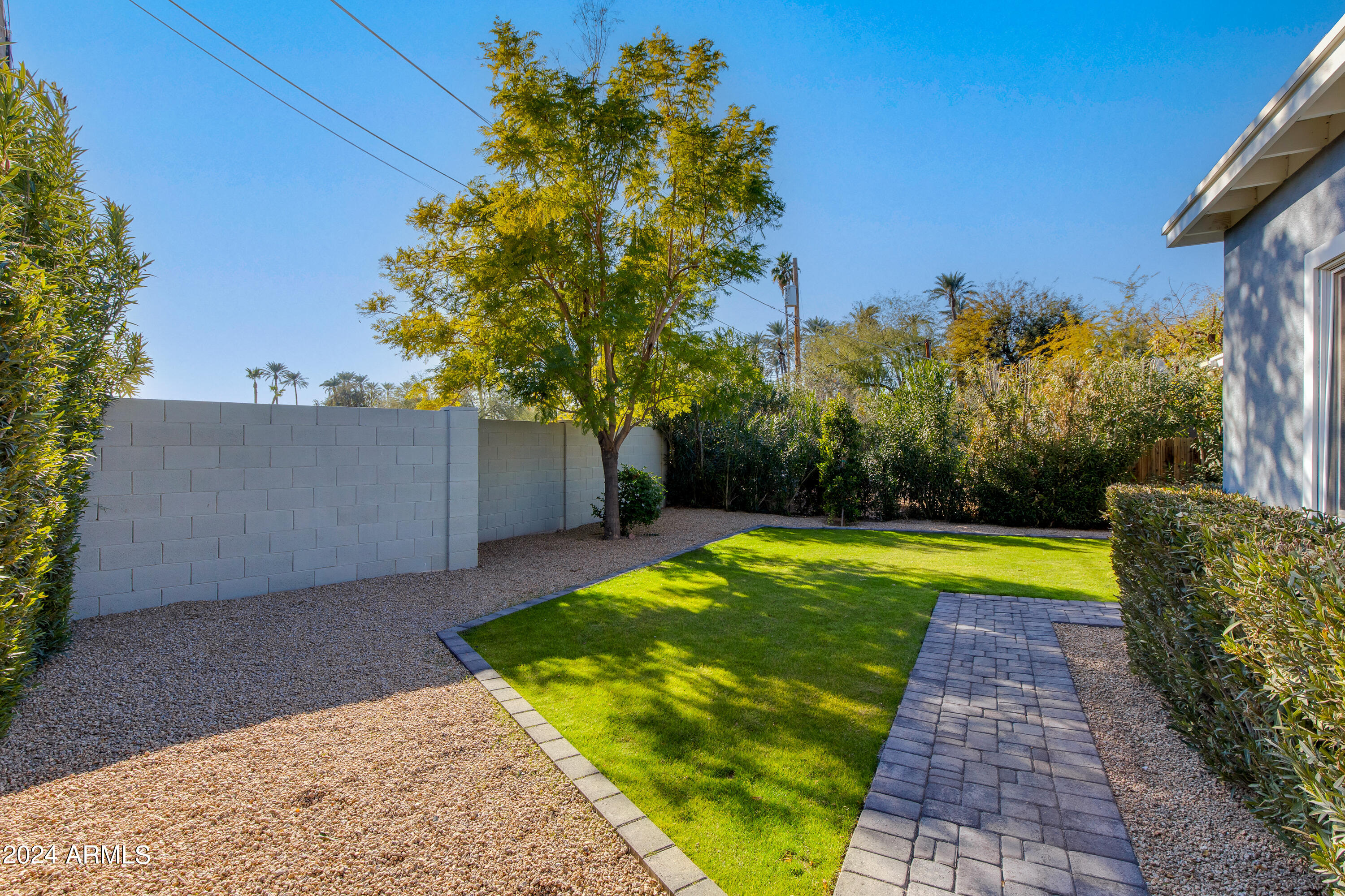 4415 E CAMPBELL Avenue