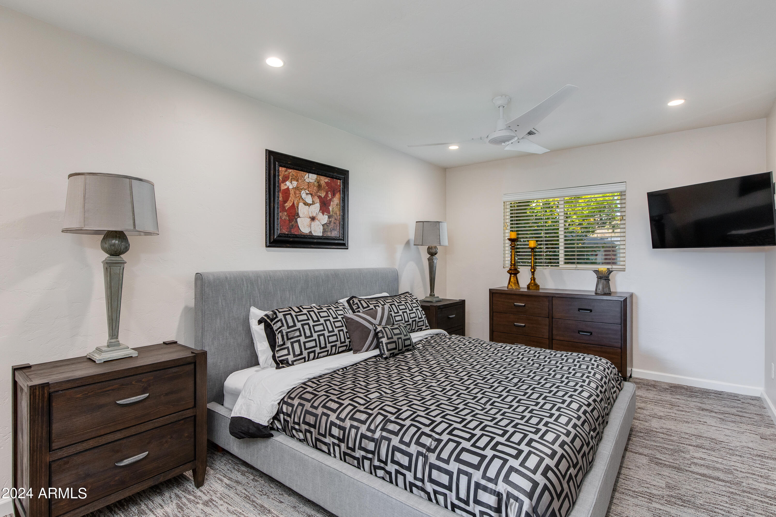 4415 E CAMPBELL Avenue