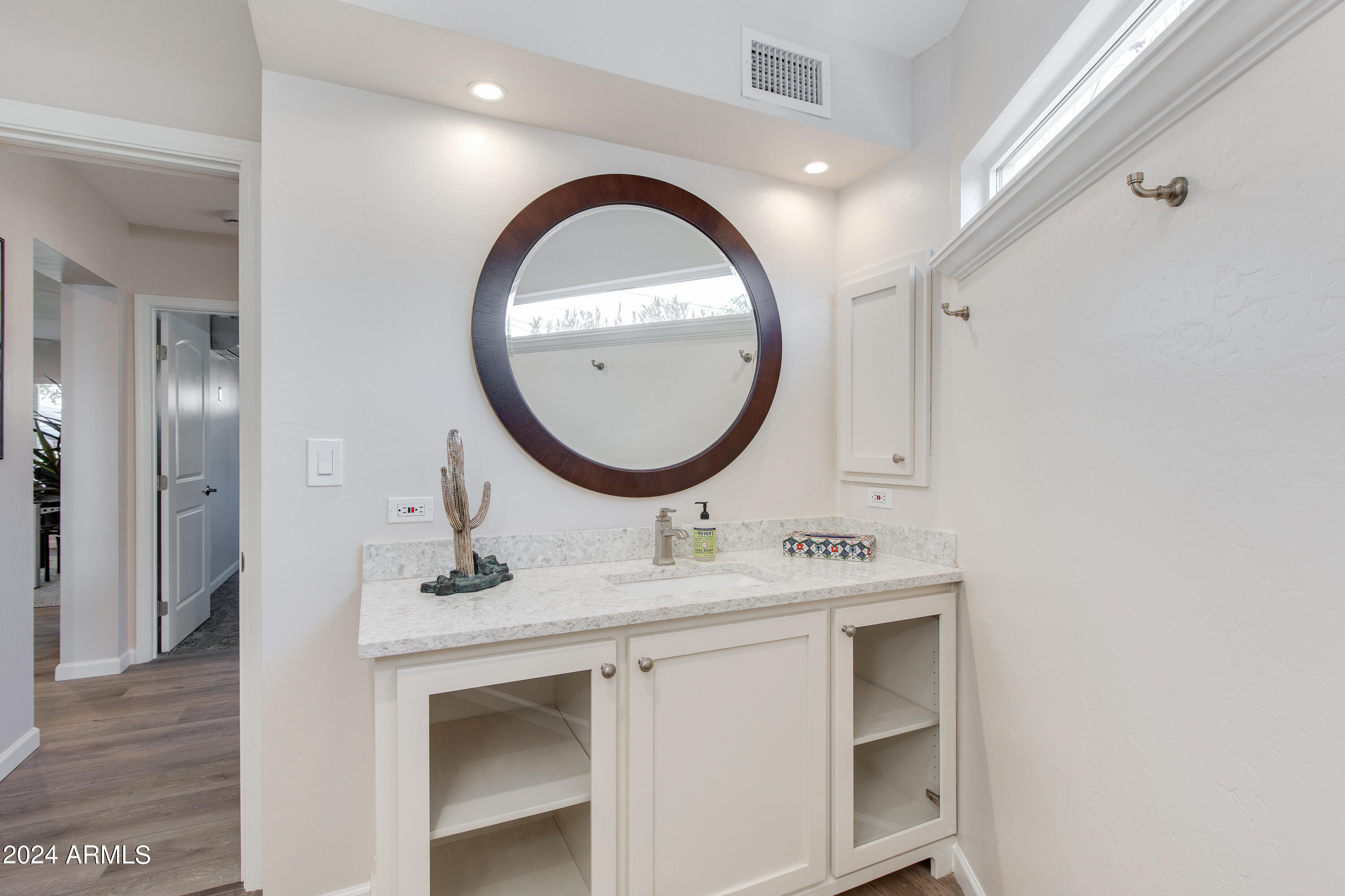 4415 E CAMPBELL Avenue