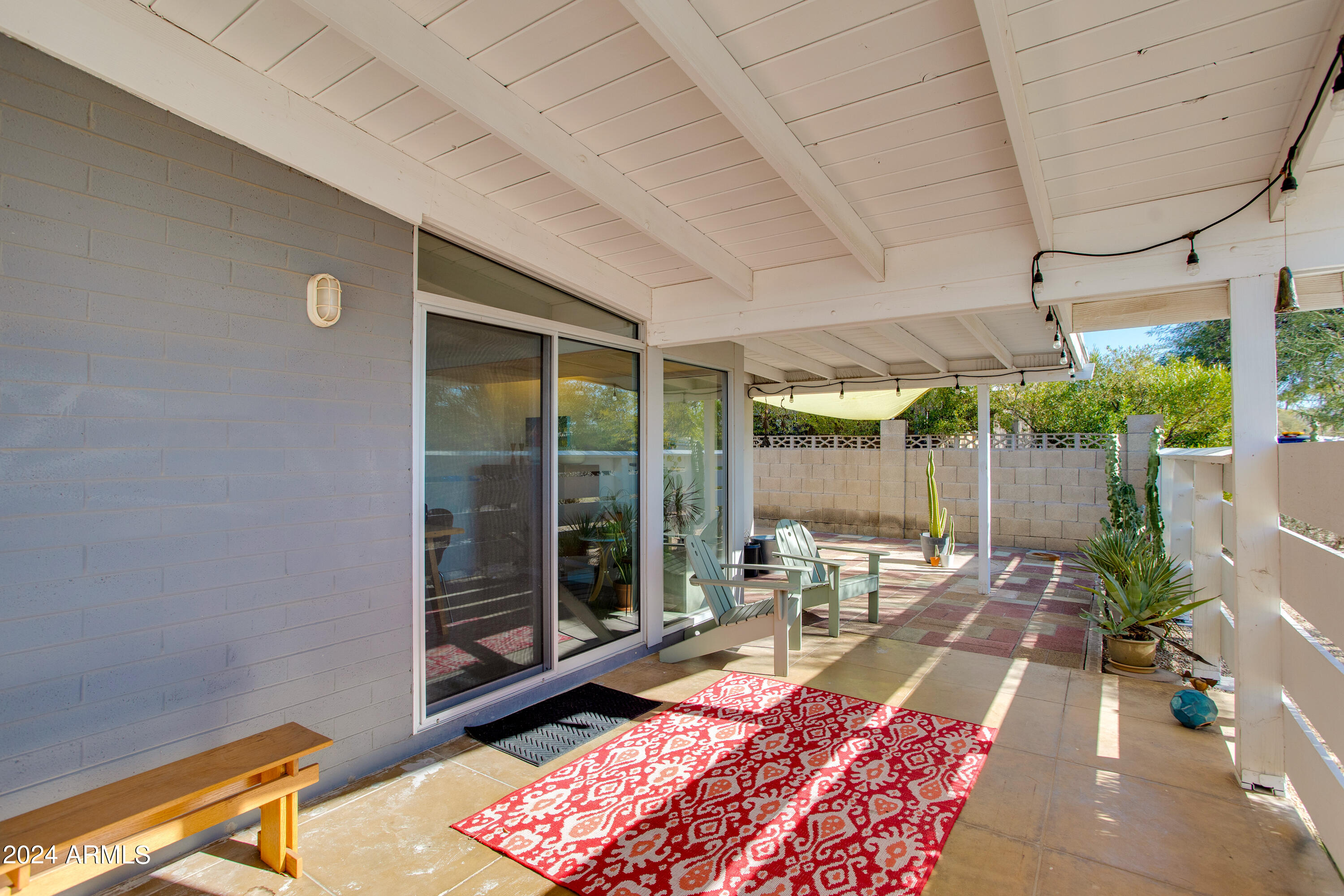 1008 E NORTHVIEW Avenue