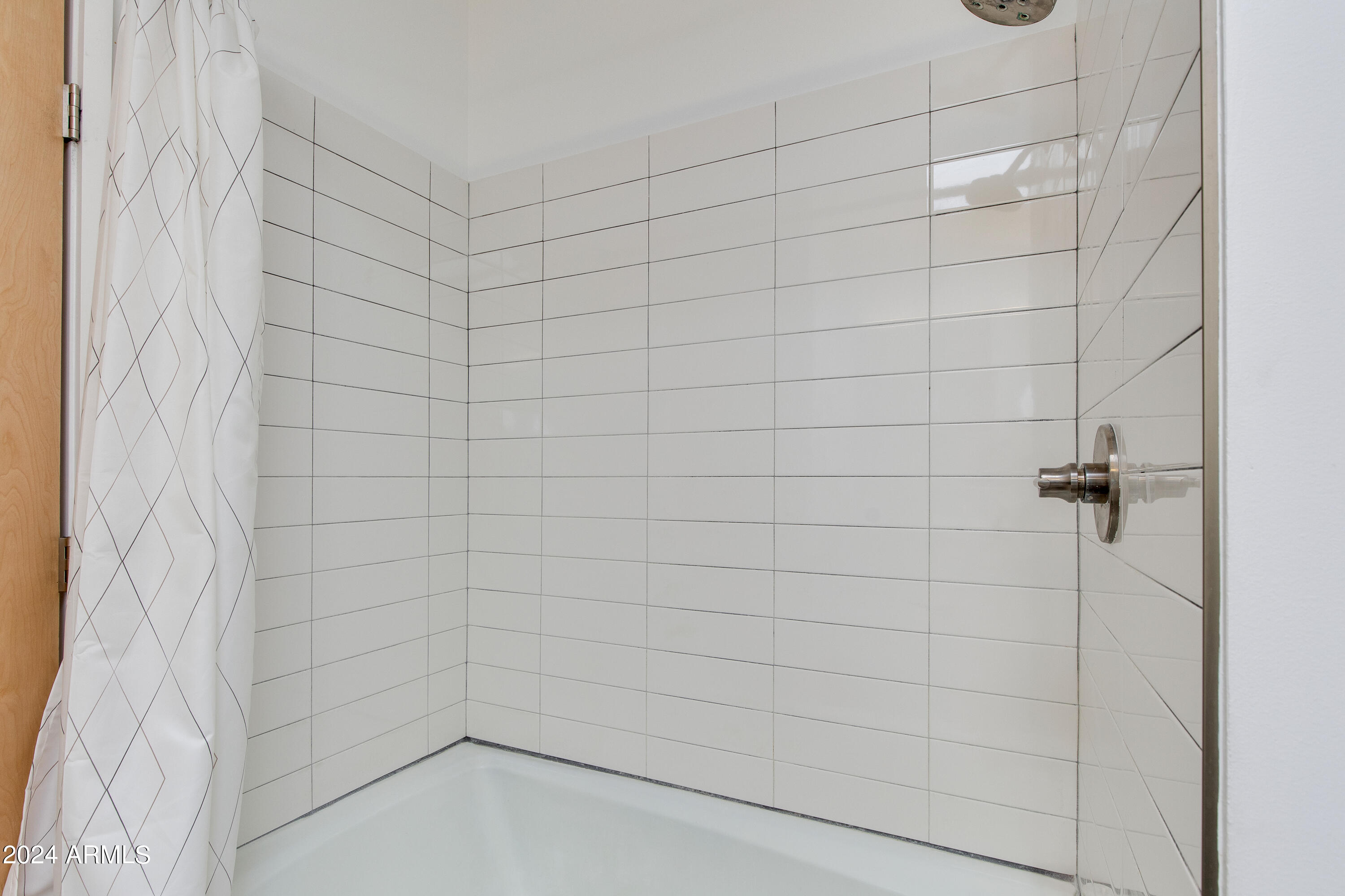 1008 E NORTHVIEW Avenue