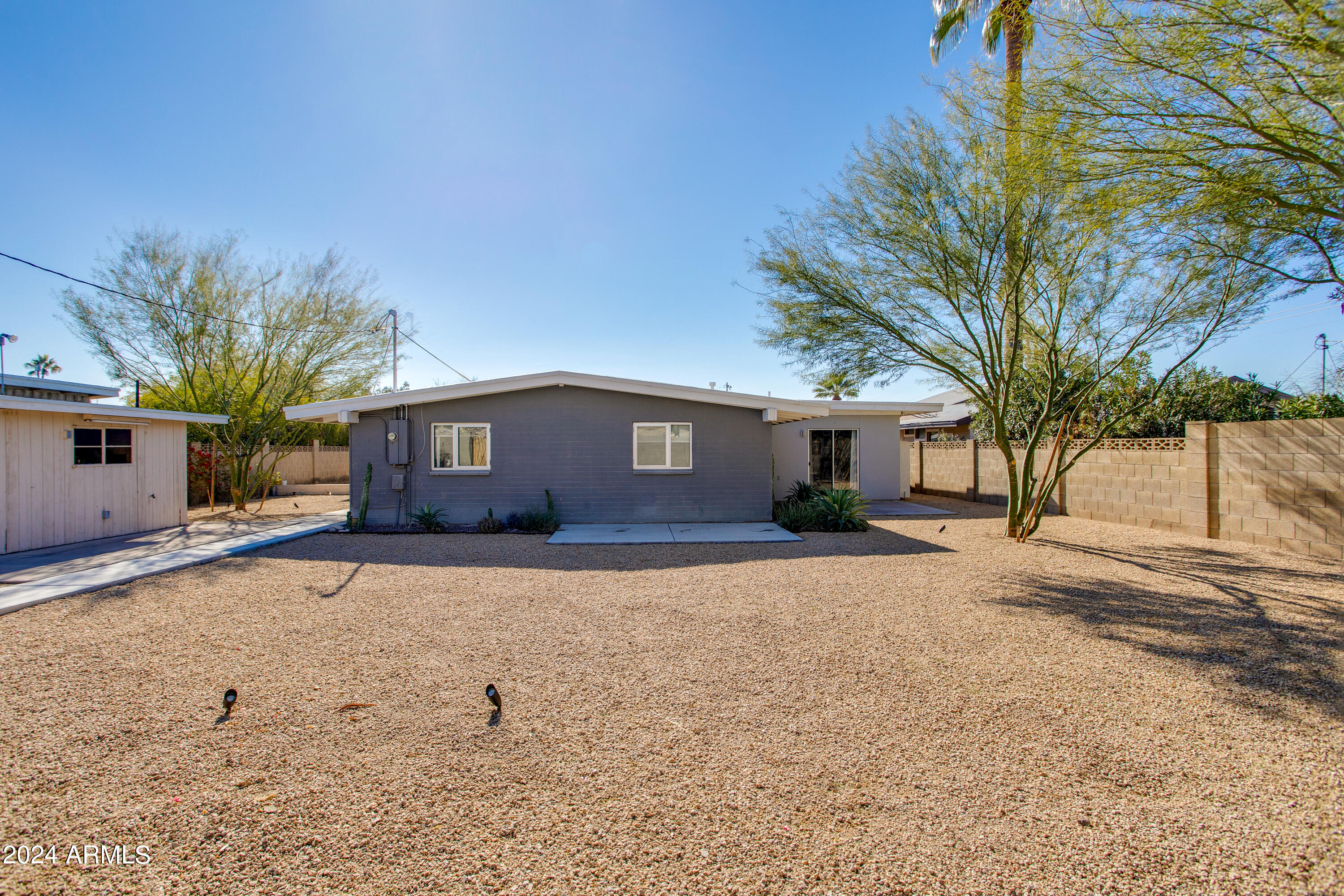 1008 E NORTHVIEW Avenue