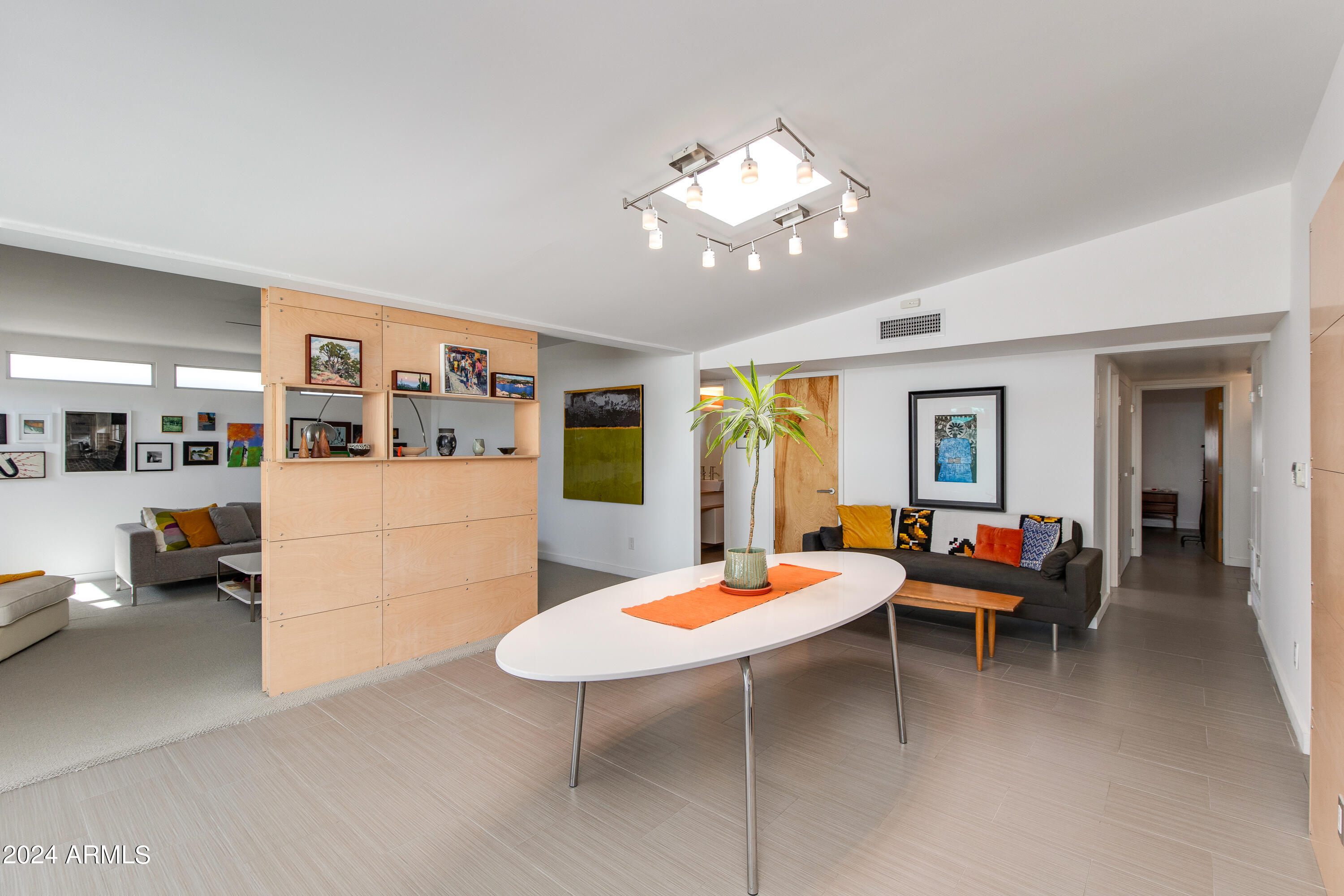 1008 E NORTHVIEW Avenue