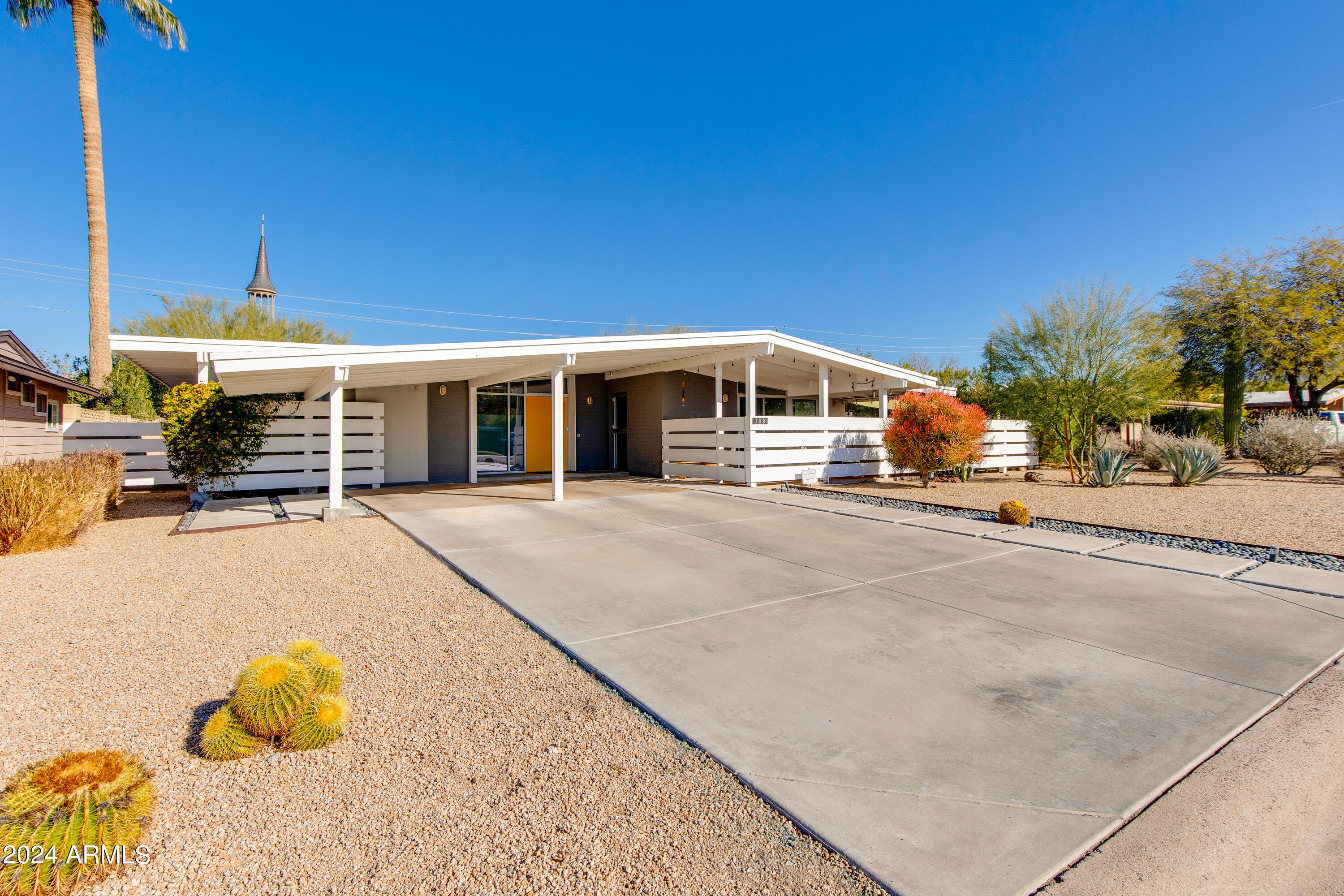 1008 E NORTHVIEW Avenue