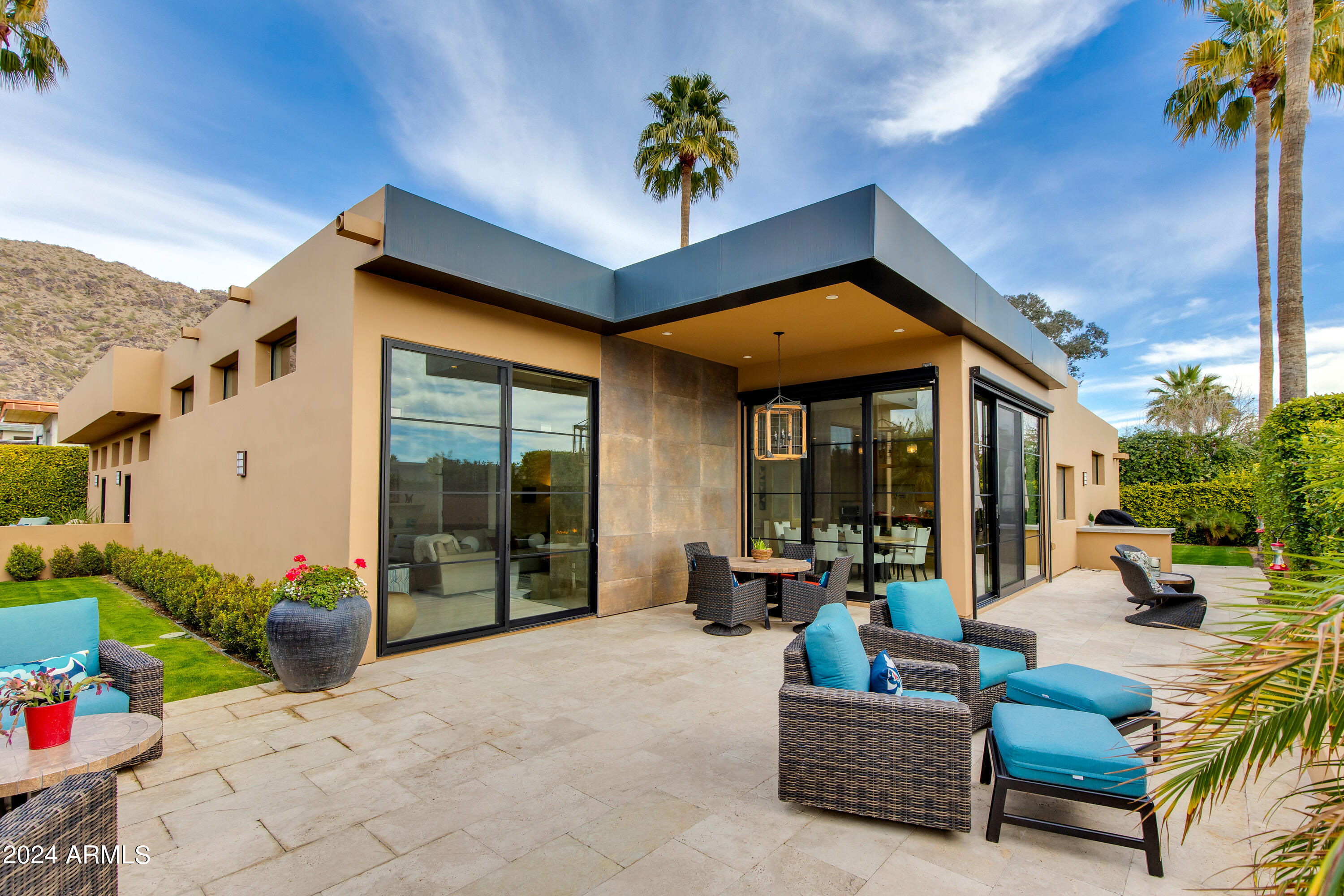 5434 E LINCOLN Drive, 58