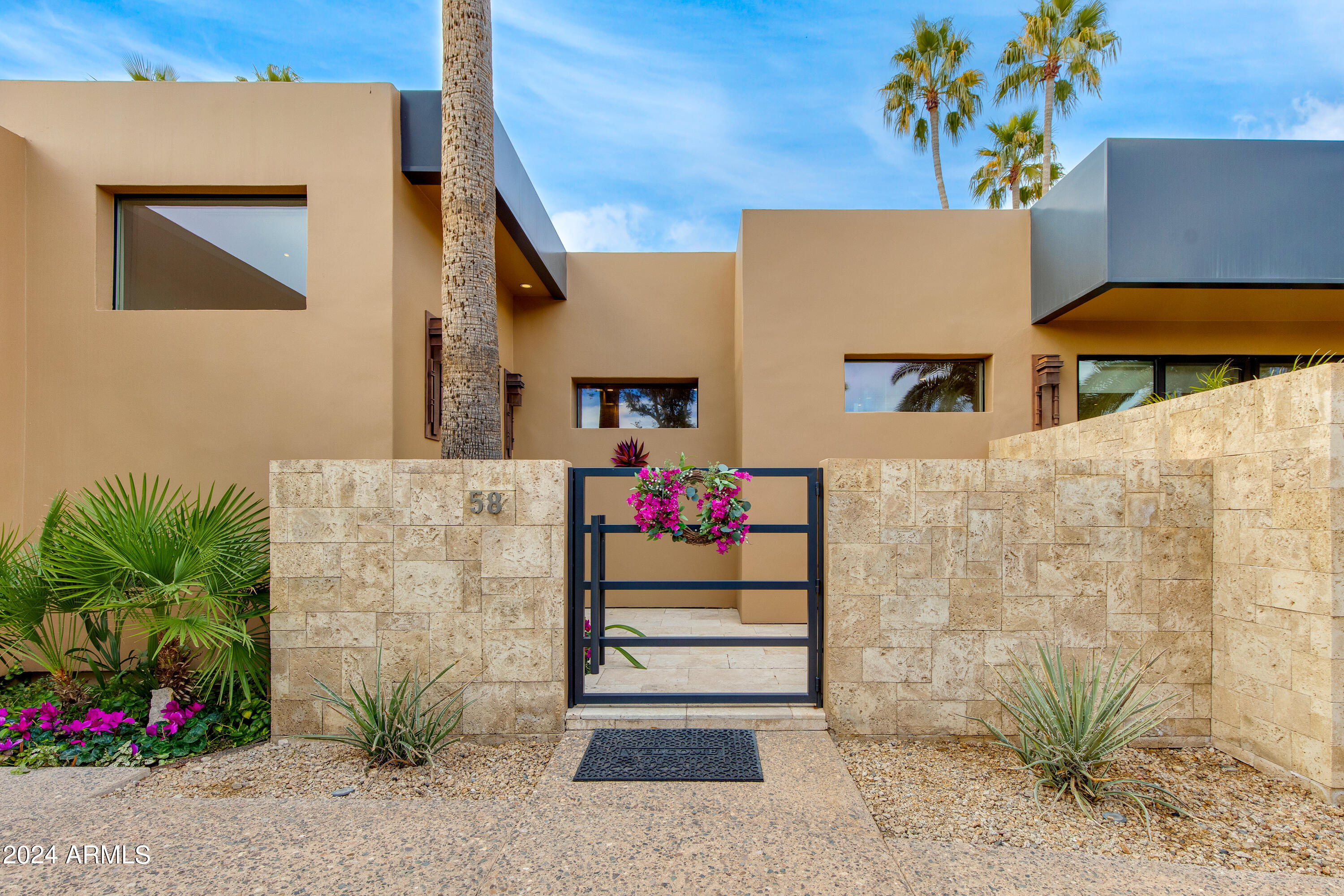 5434 E LINCOLN Drive, 58