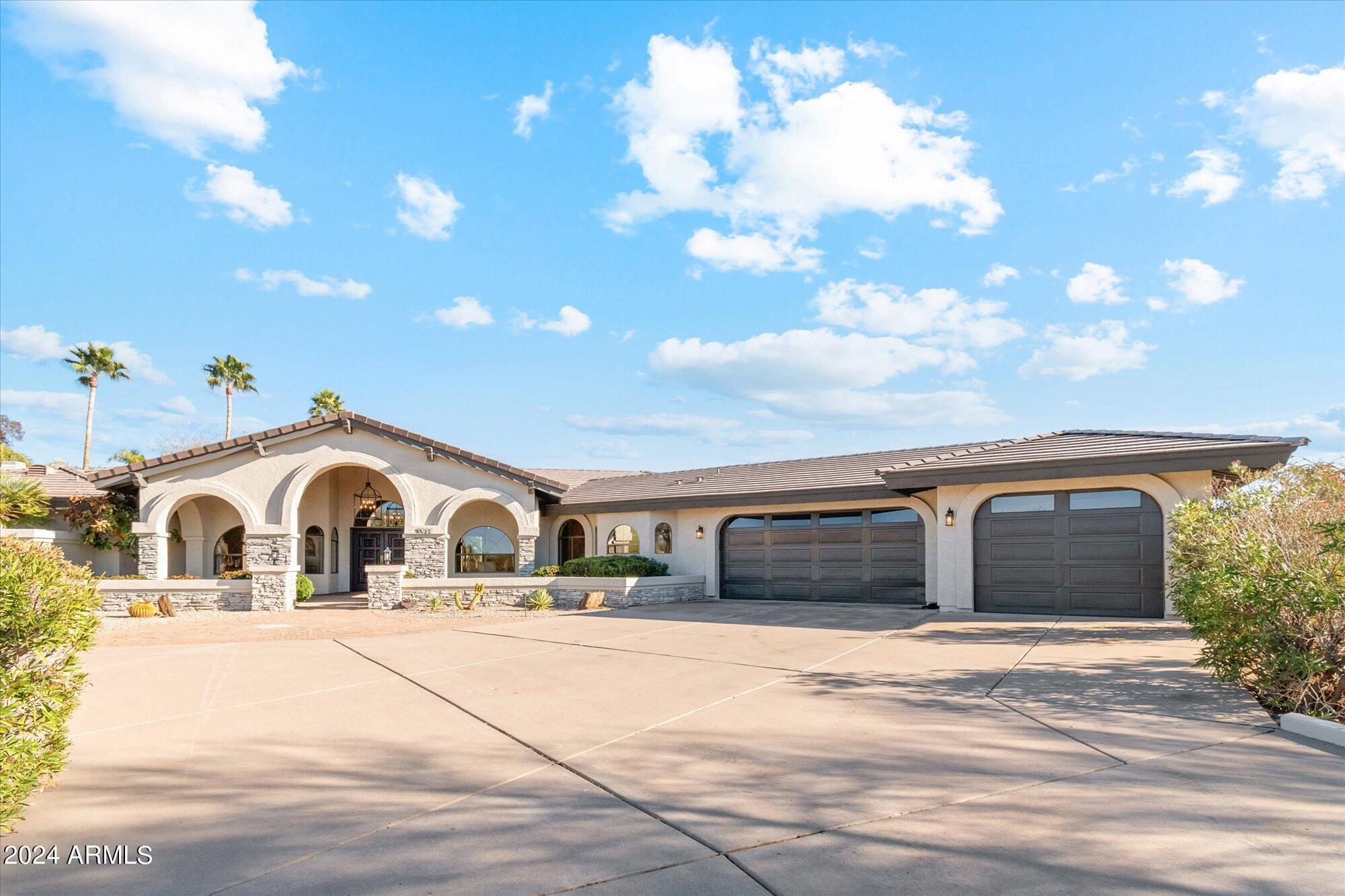 8121 E CONQUISTADORES Drive