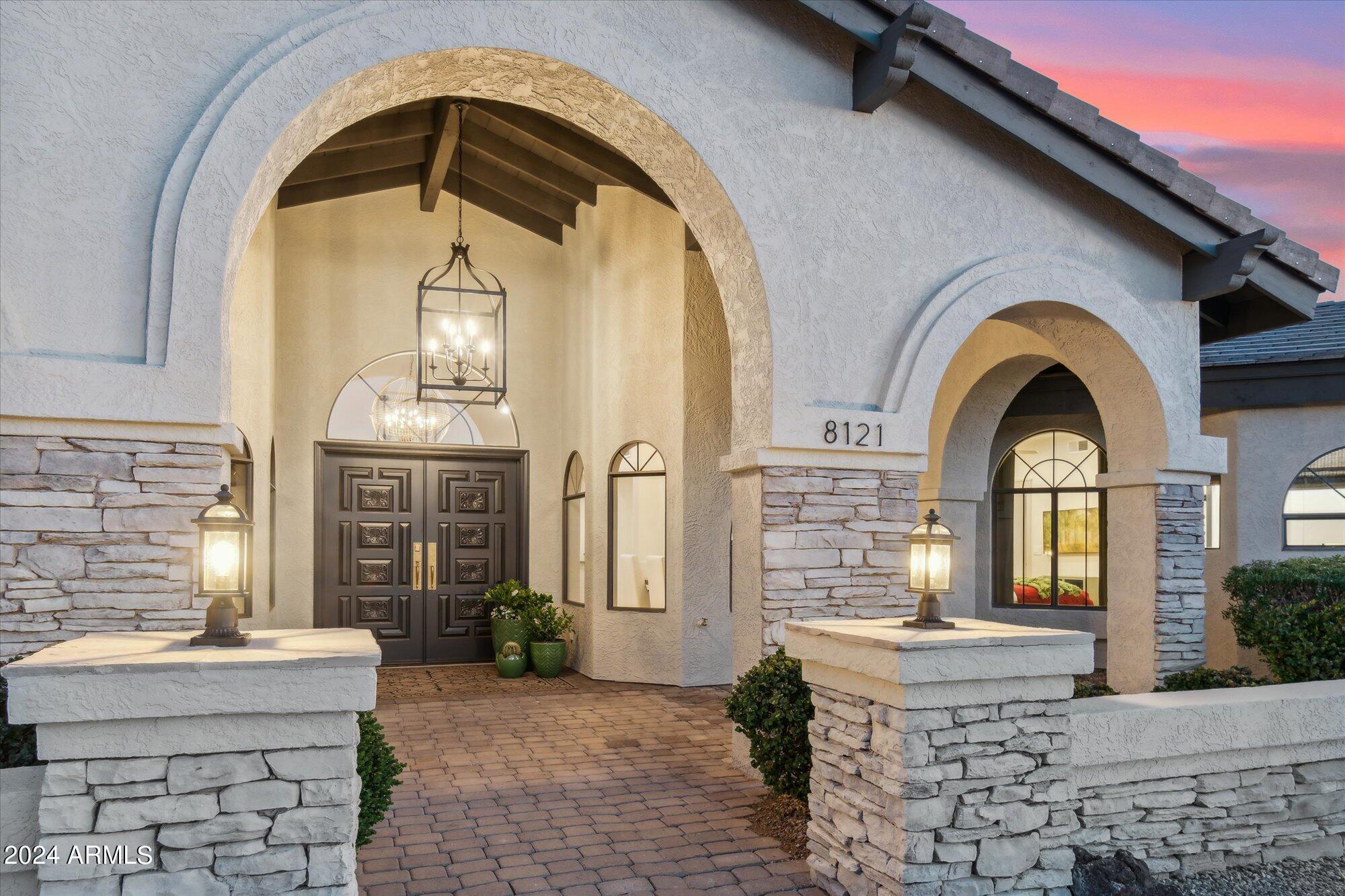 8121 E CONQUISTADORES Drive