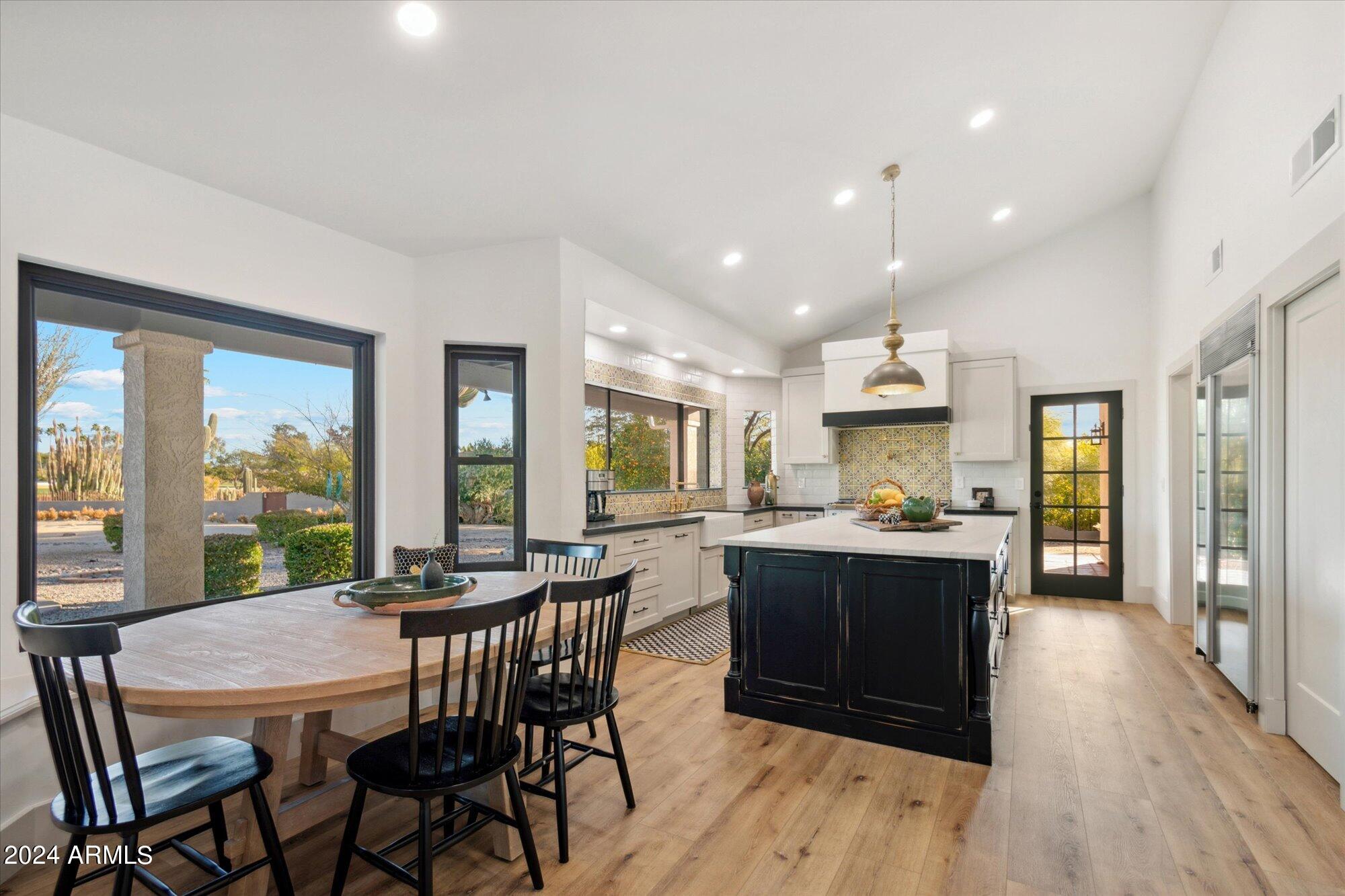 8121 E CONQUISTADORES Drive