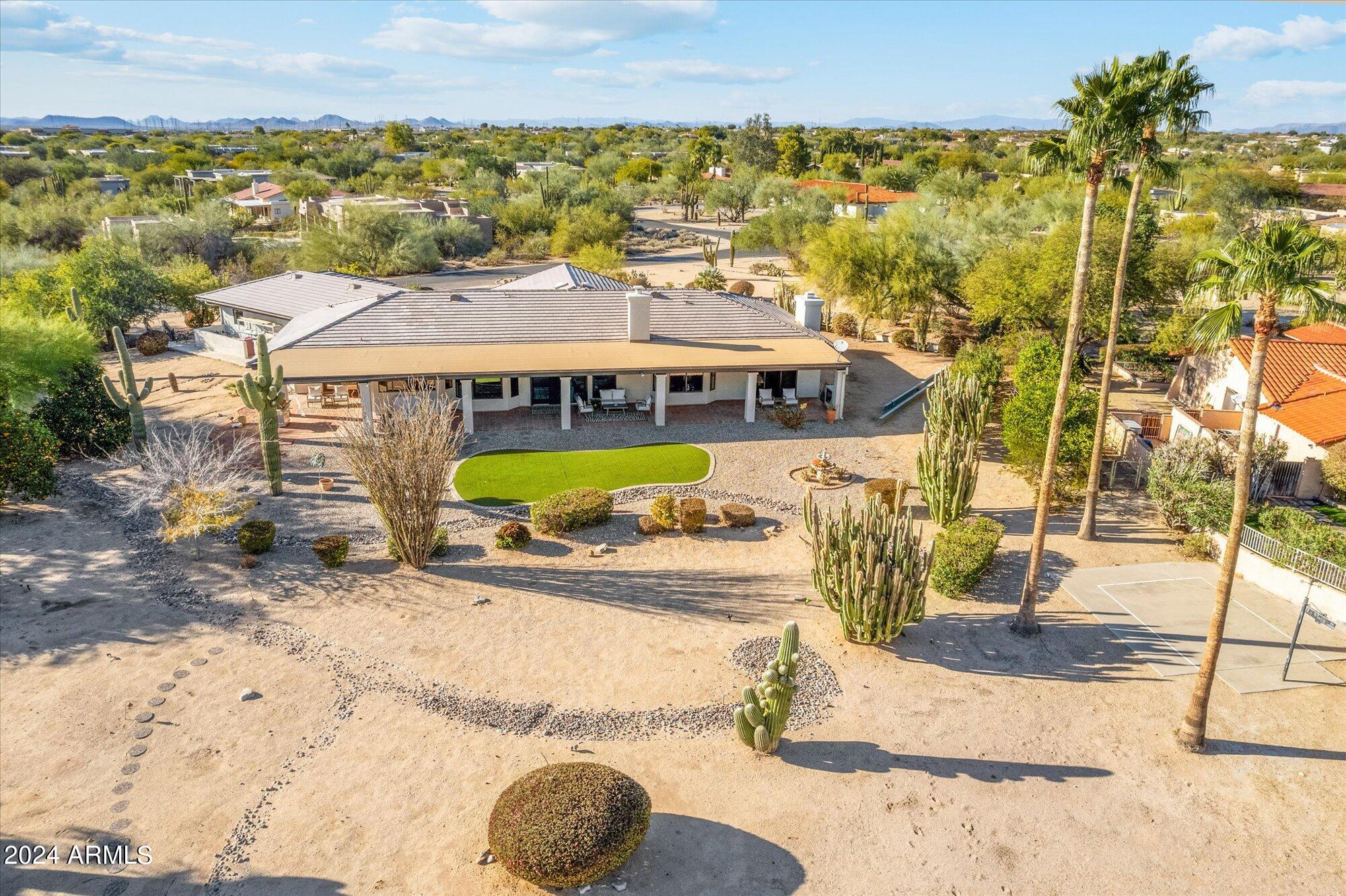 8121 E CONQUISTADORES Drive