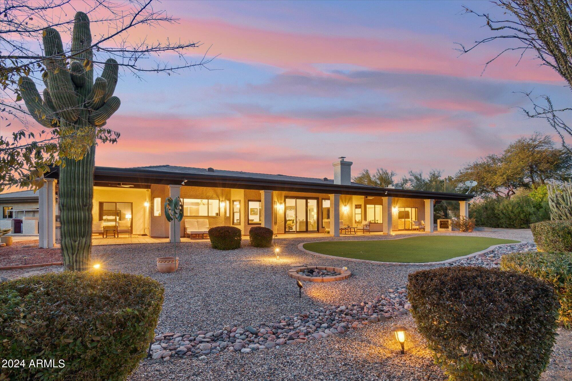 8121 E CONQUISTADORES Drive