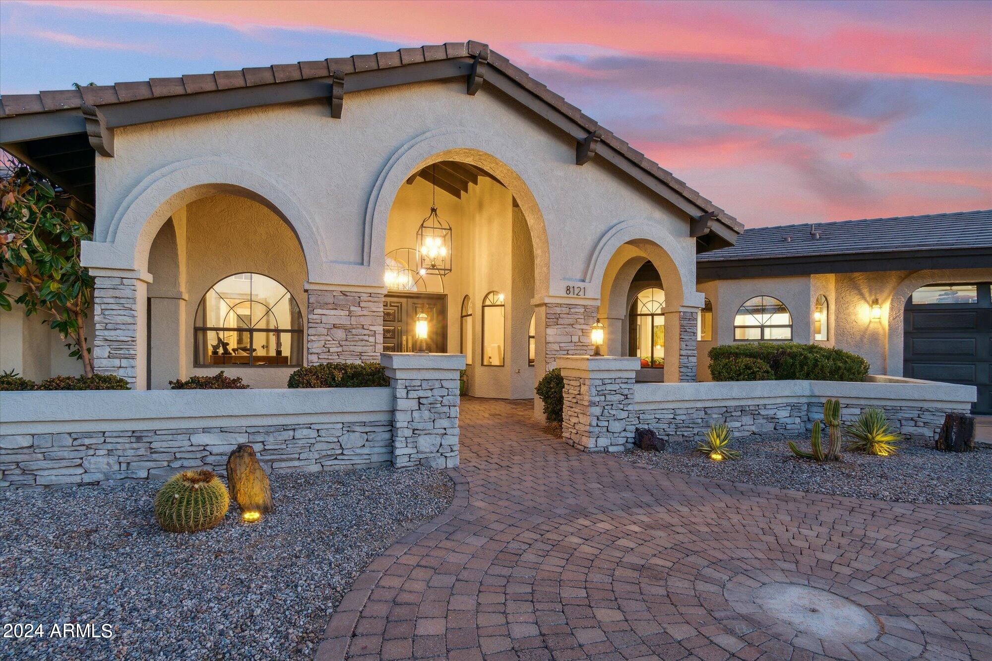 8121 E CONQUISTADORES Drive