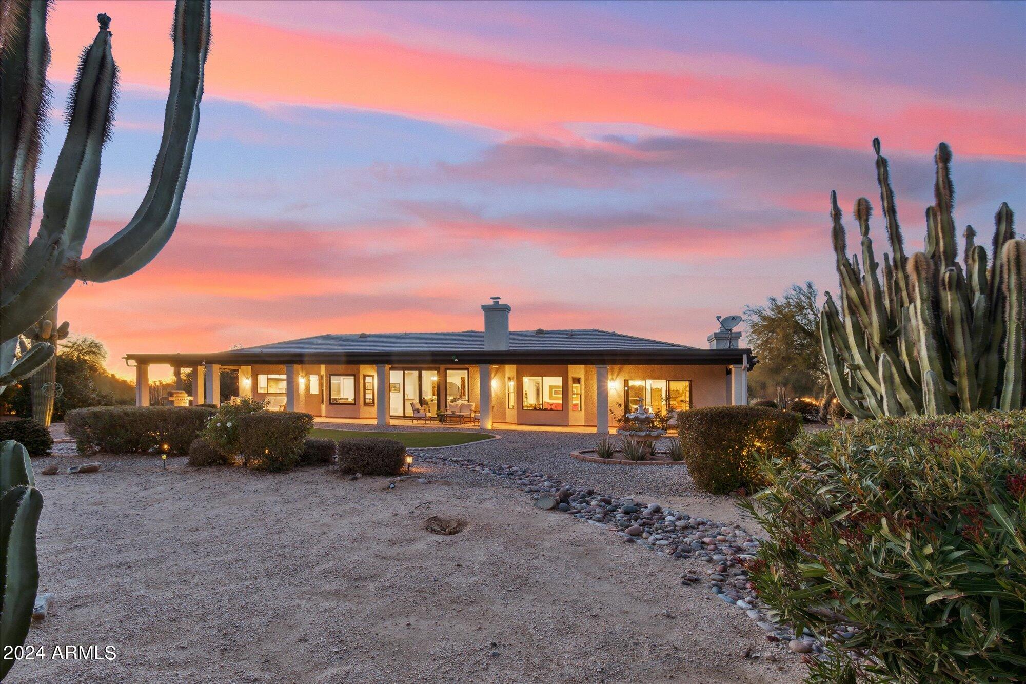 8121 E CONQUISTADORES Drive