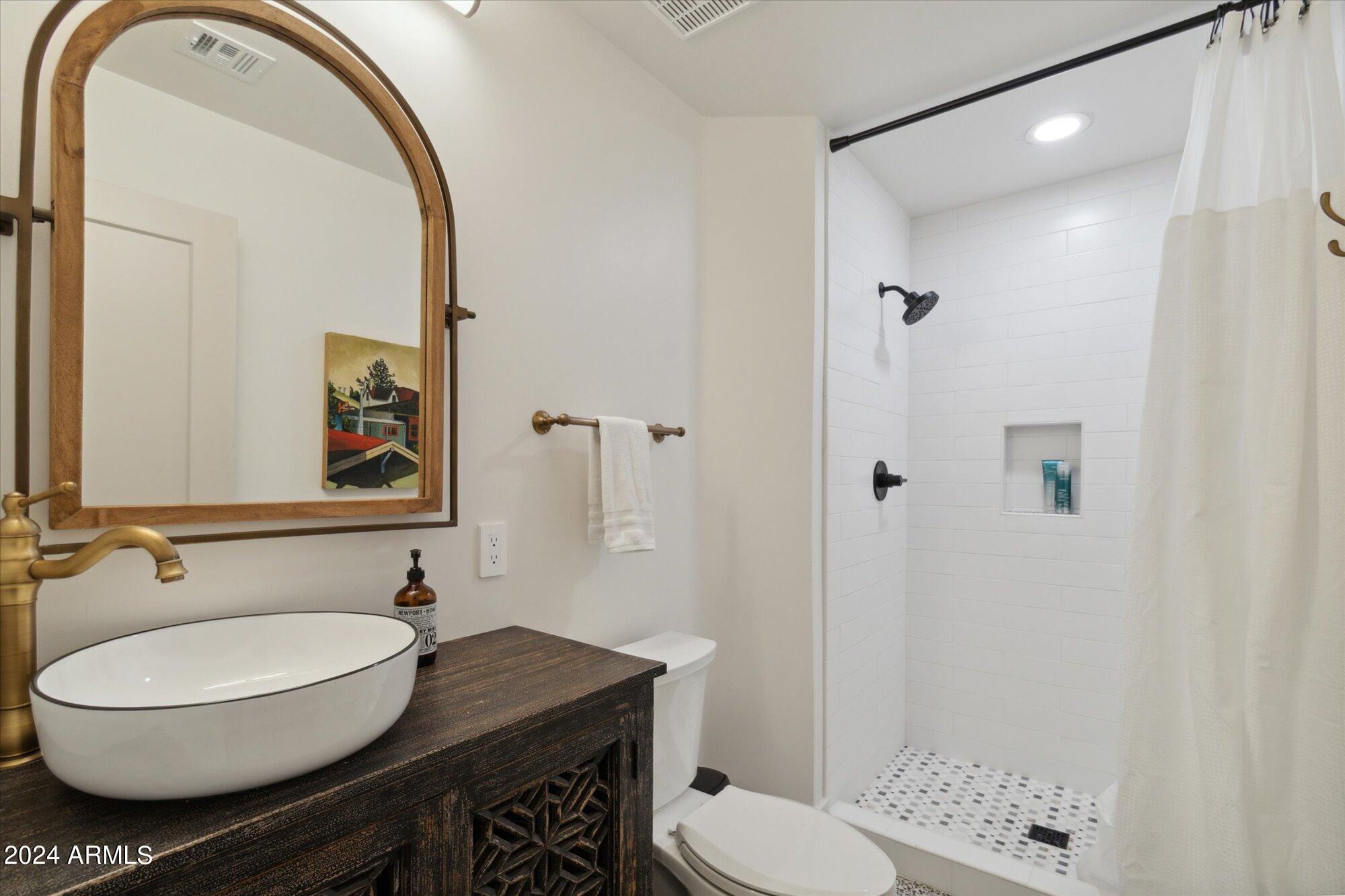 8121 E CONQUISTADORES Drive