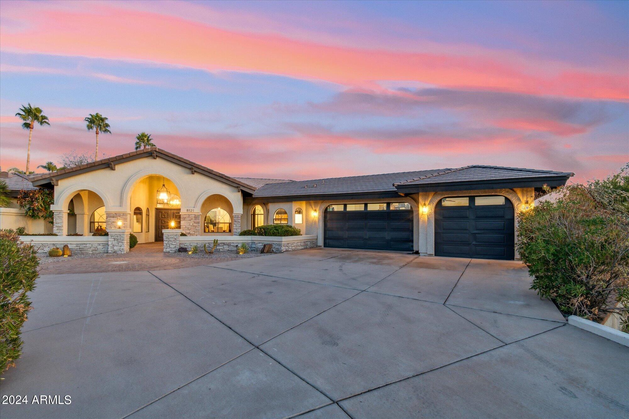 8121 E CONQUISTADORES Drive