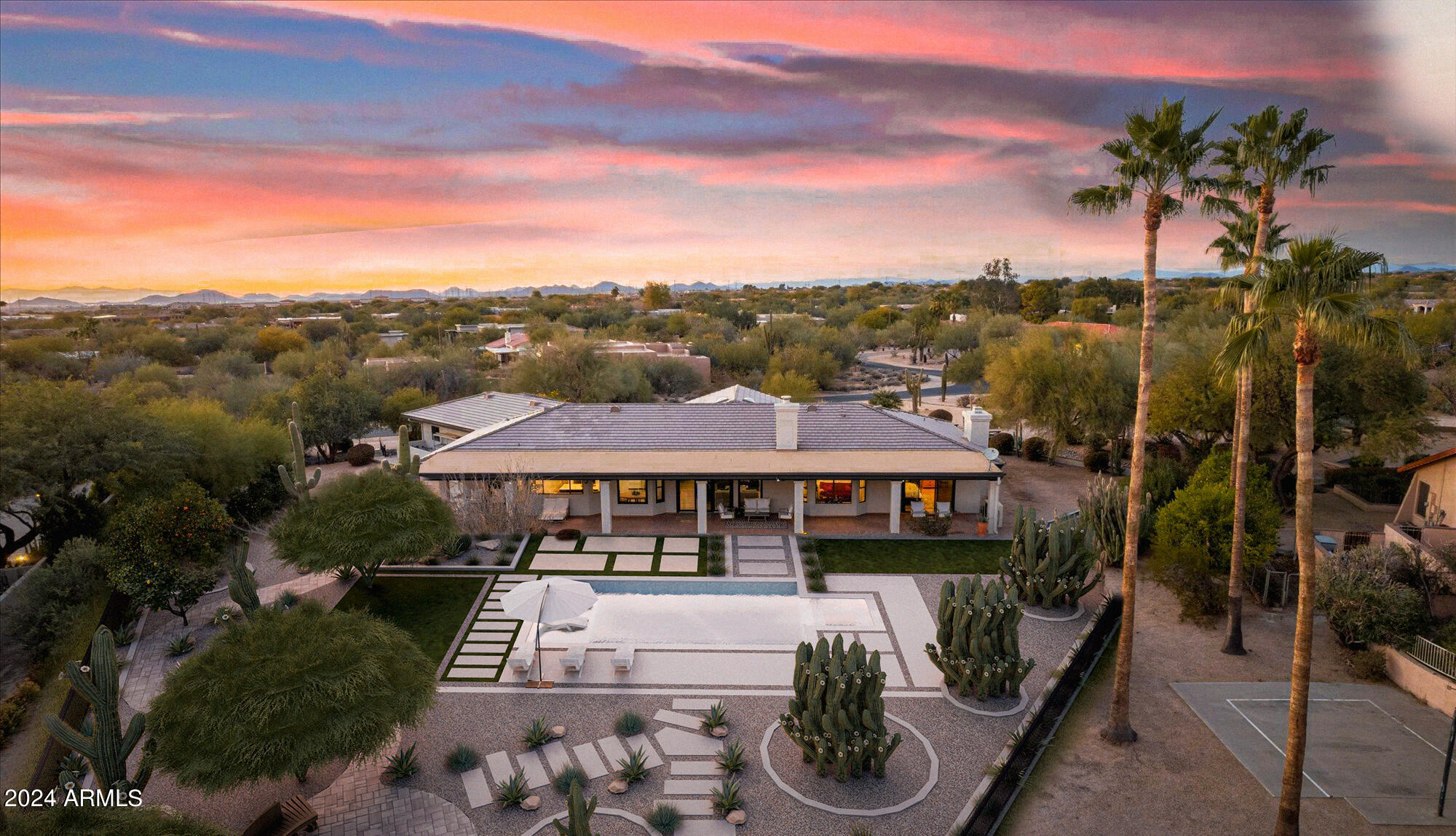 8121 E CONQUISTADORES Drive