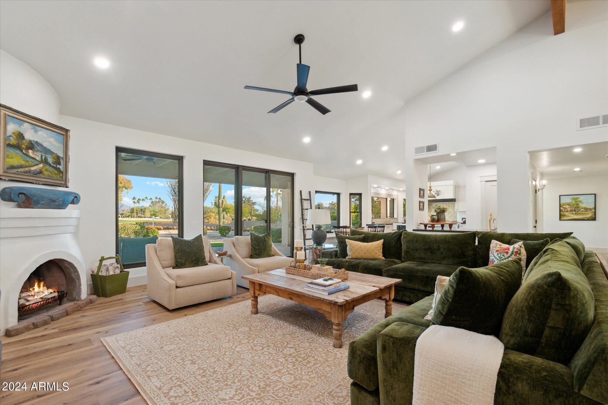 8121 E CONQUISTADORES Drive