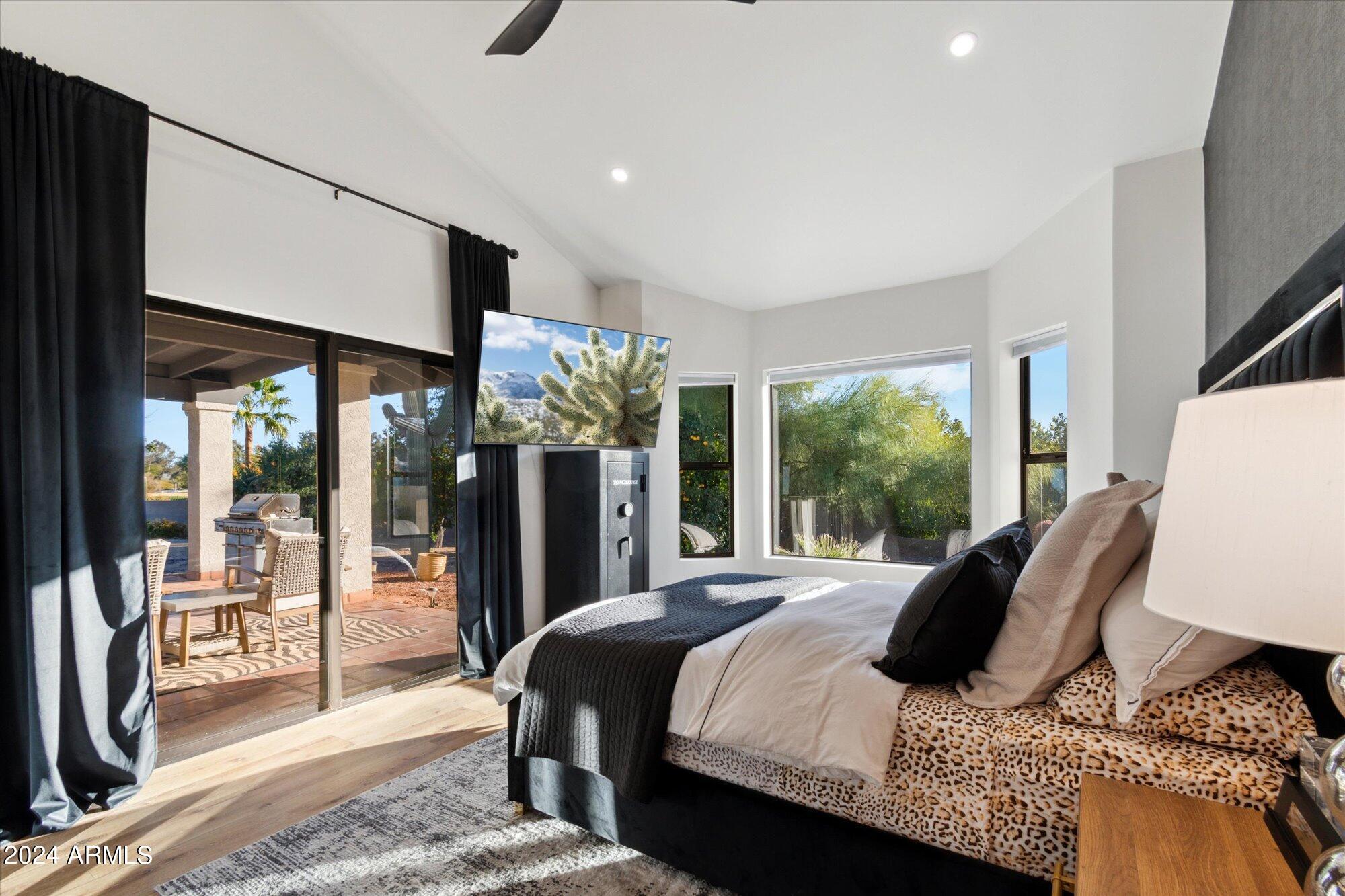 8121 E CONQUISTADORES Drive