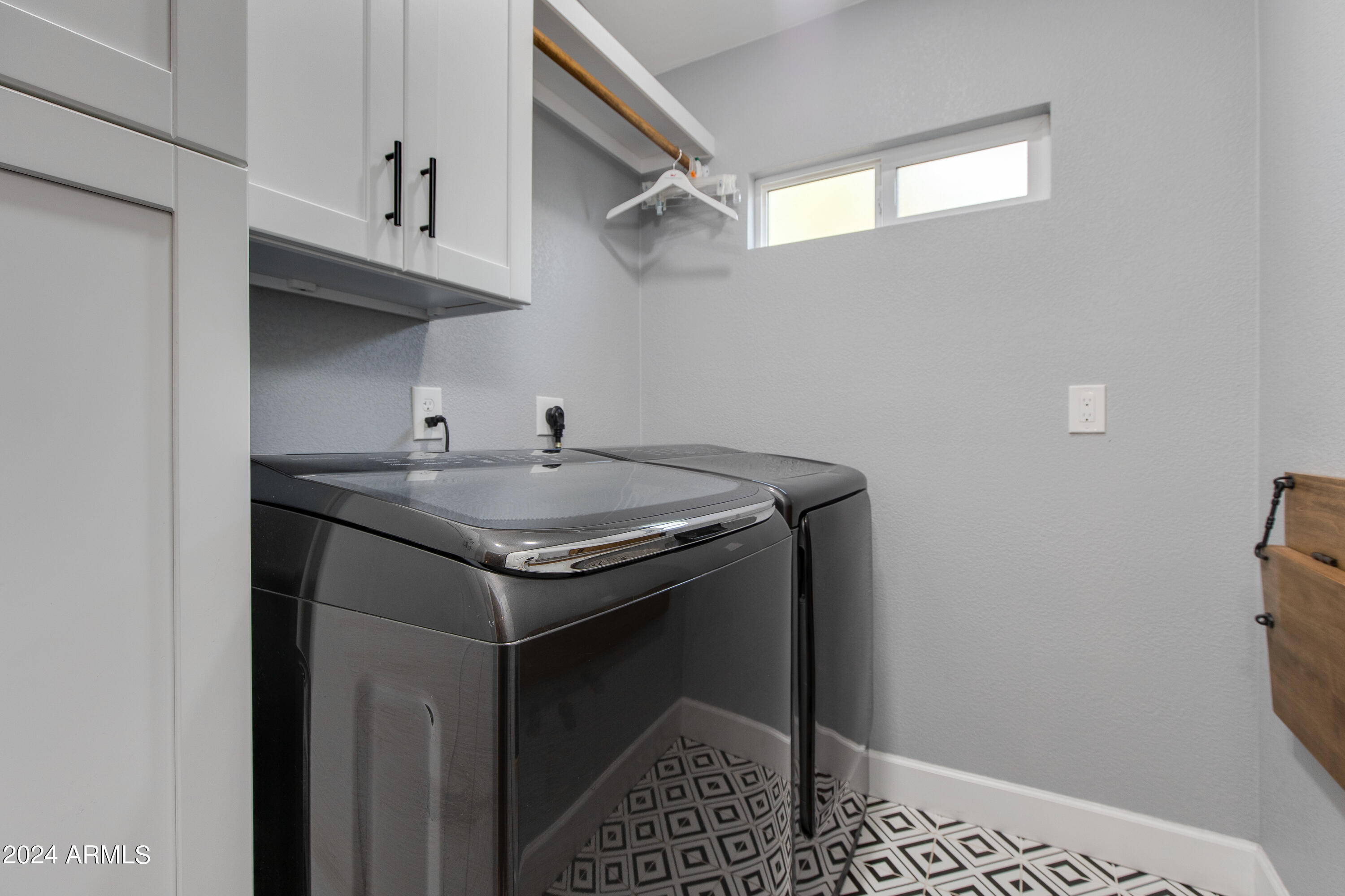 5525 E SANDRA Terrace