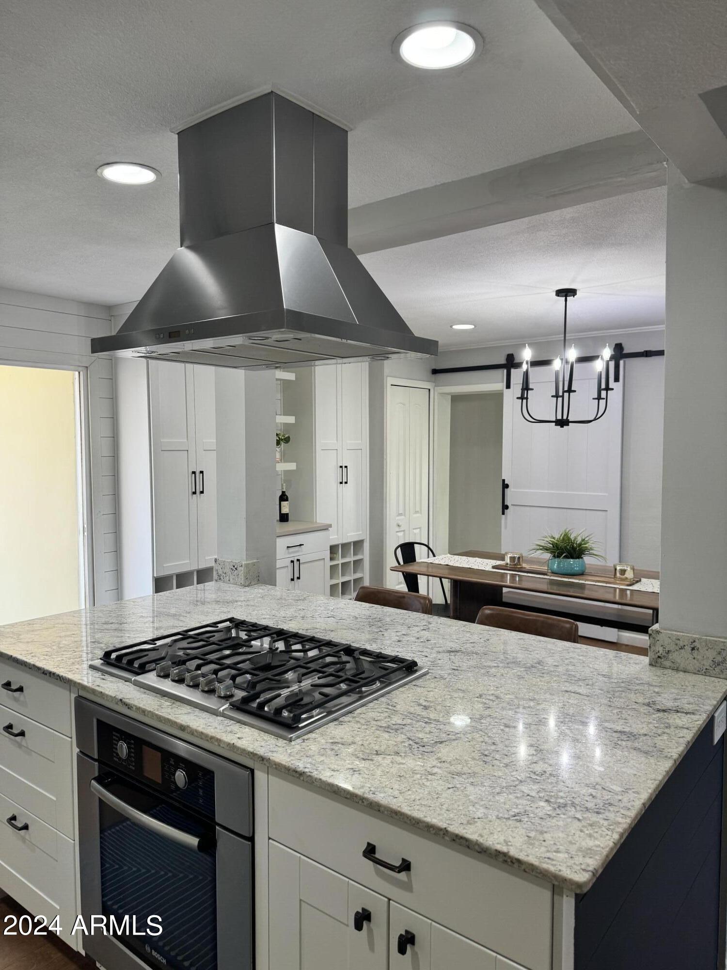 2733 E Clarendon Avenue