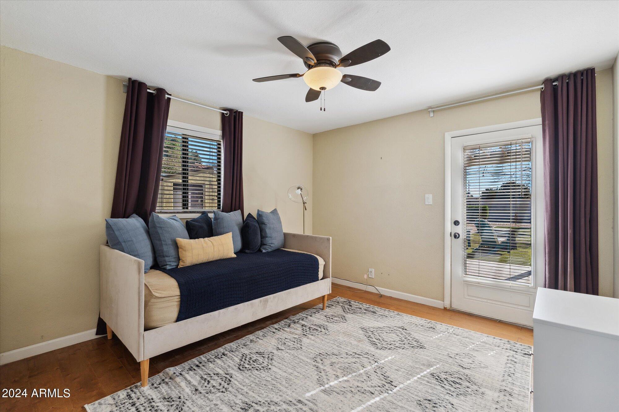 2733 E Clarendon Avenue