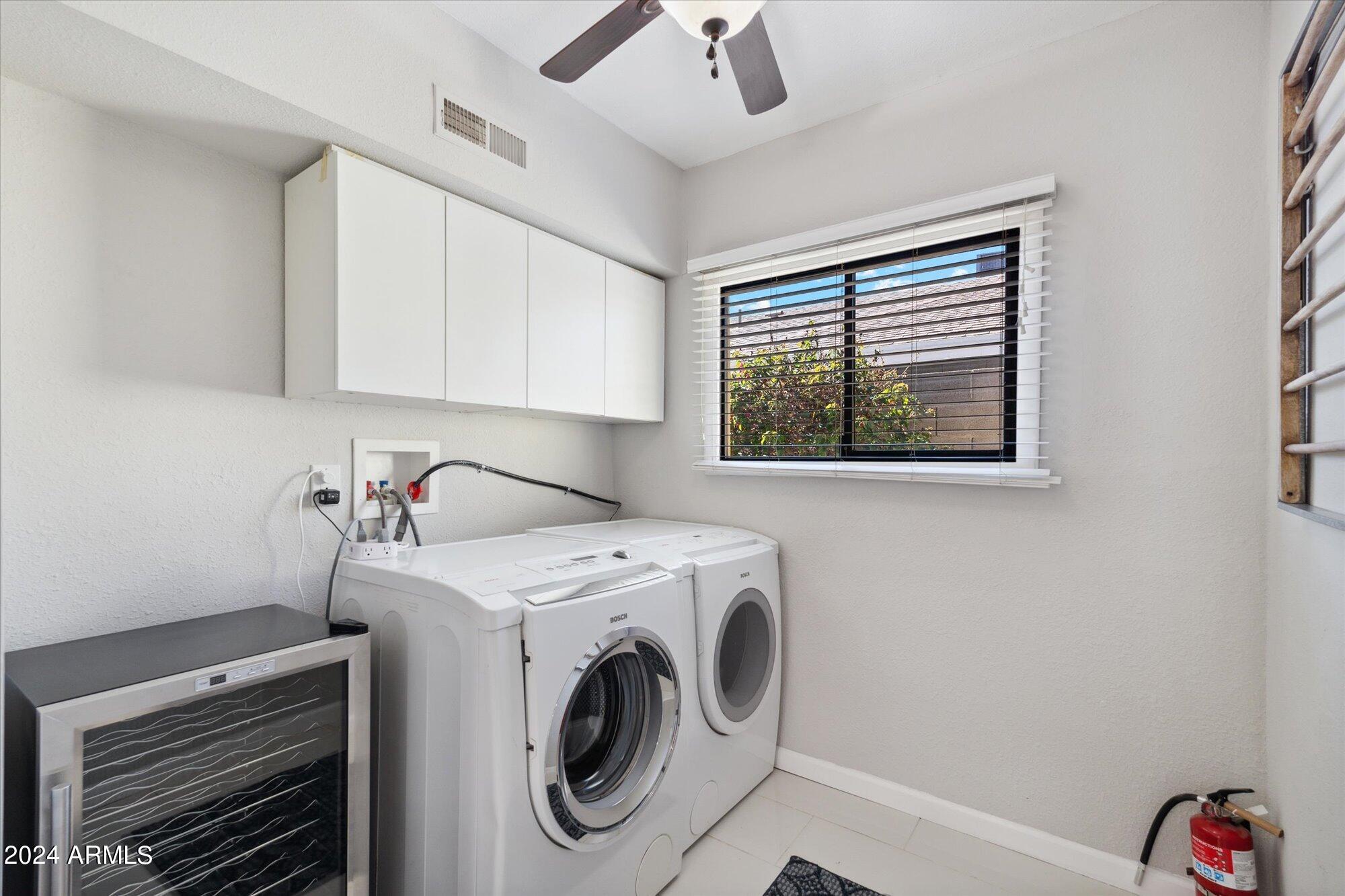 2733 E Clarendon Avenue