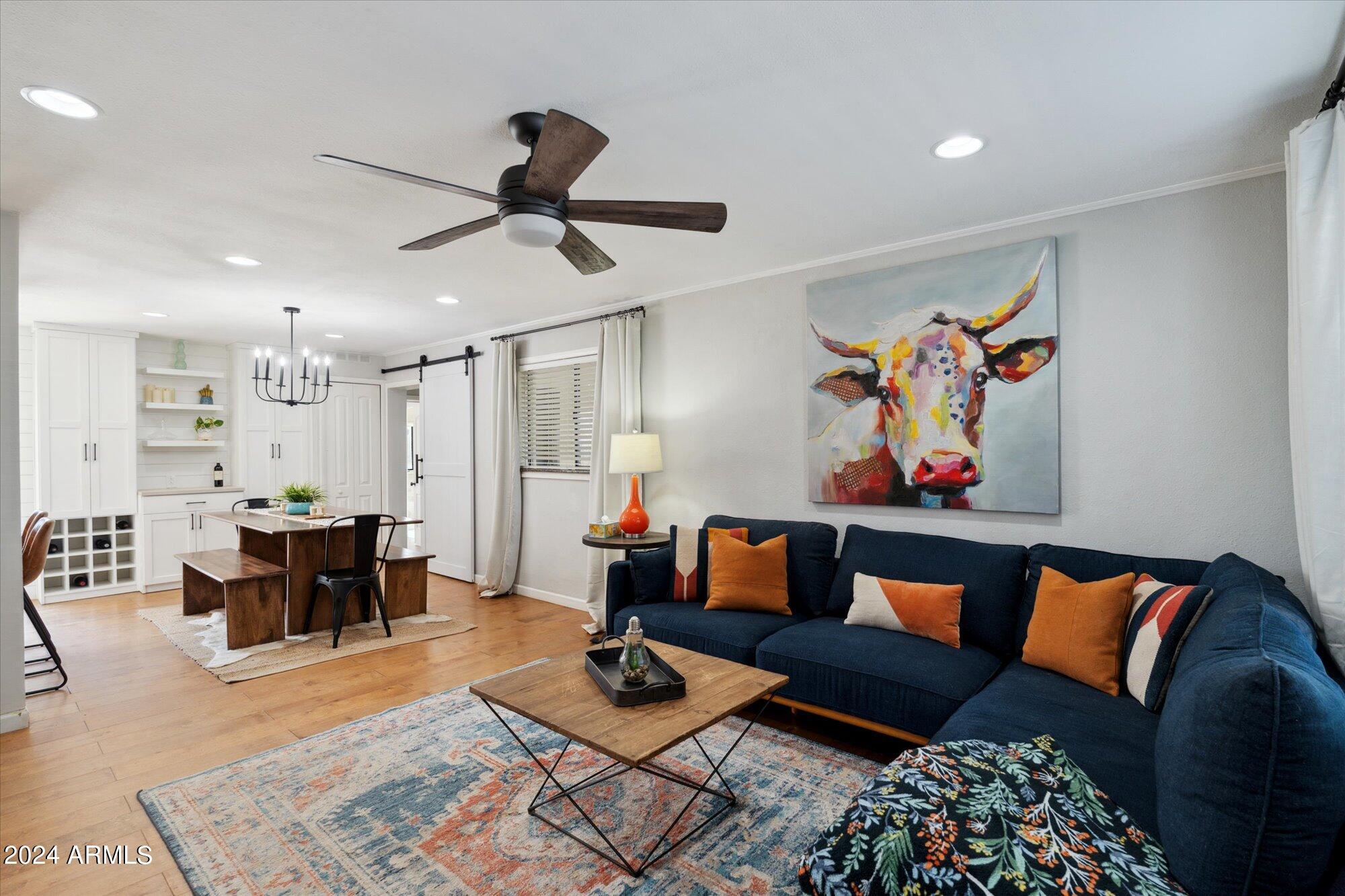 2733 E Clarendon Avenue