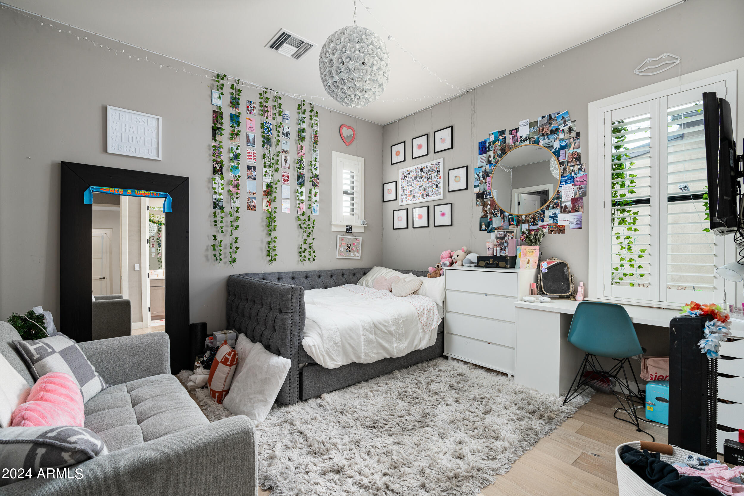 10171 E CAMELOT Court