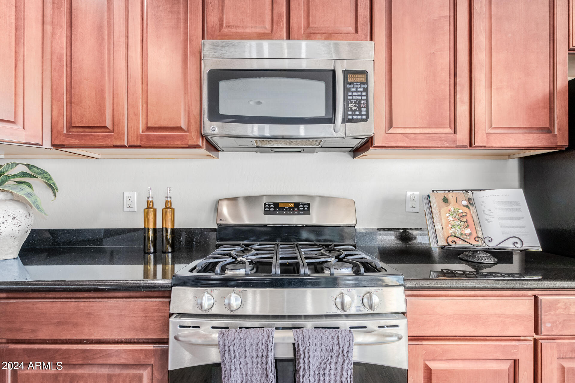 21320 N 56TH Street, 2152