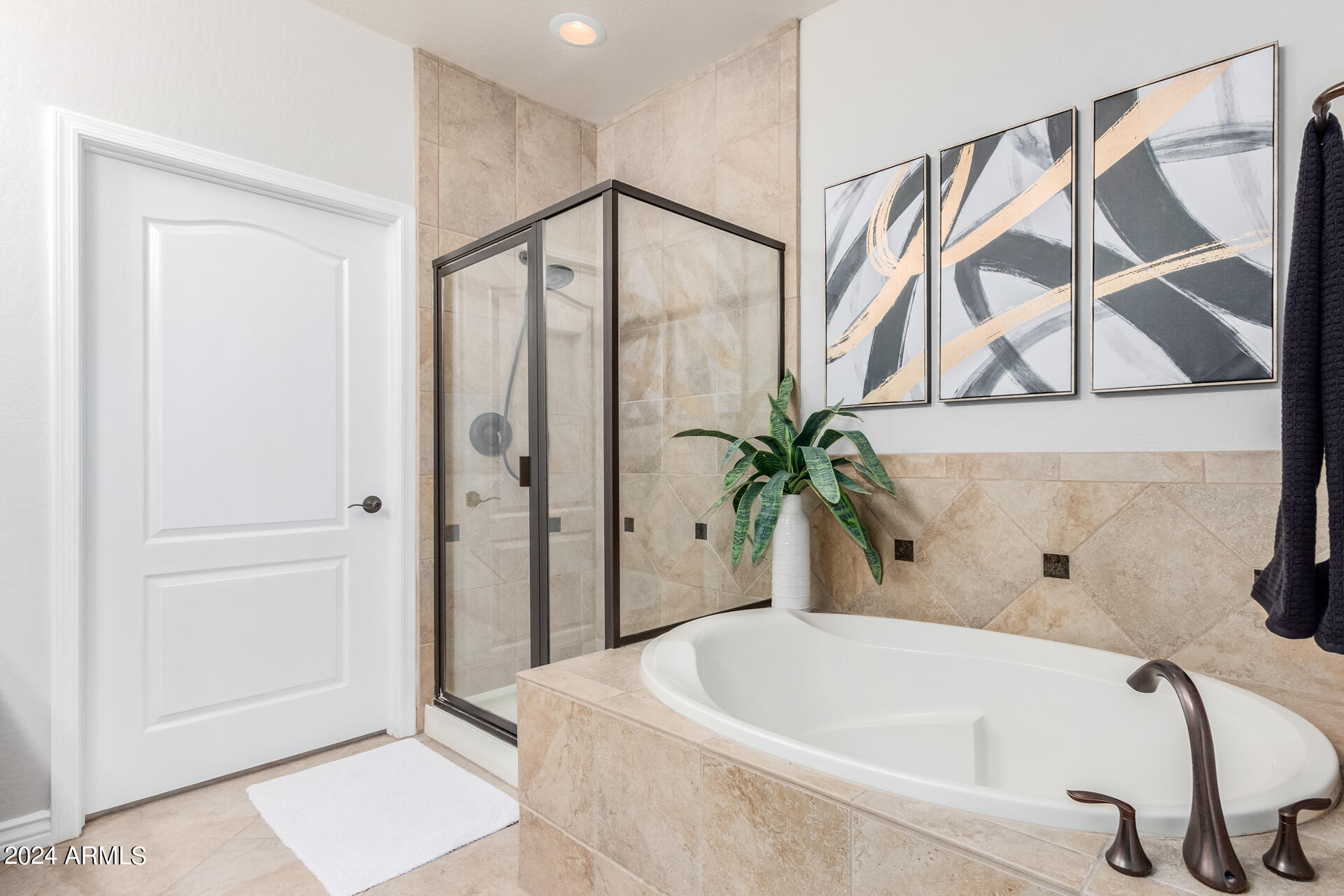 21320 N 56TH Street, 2152