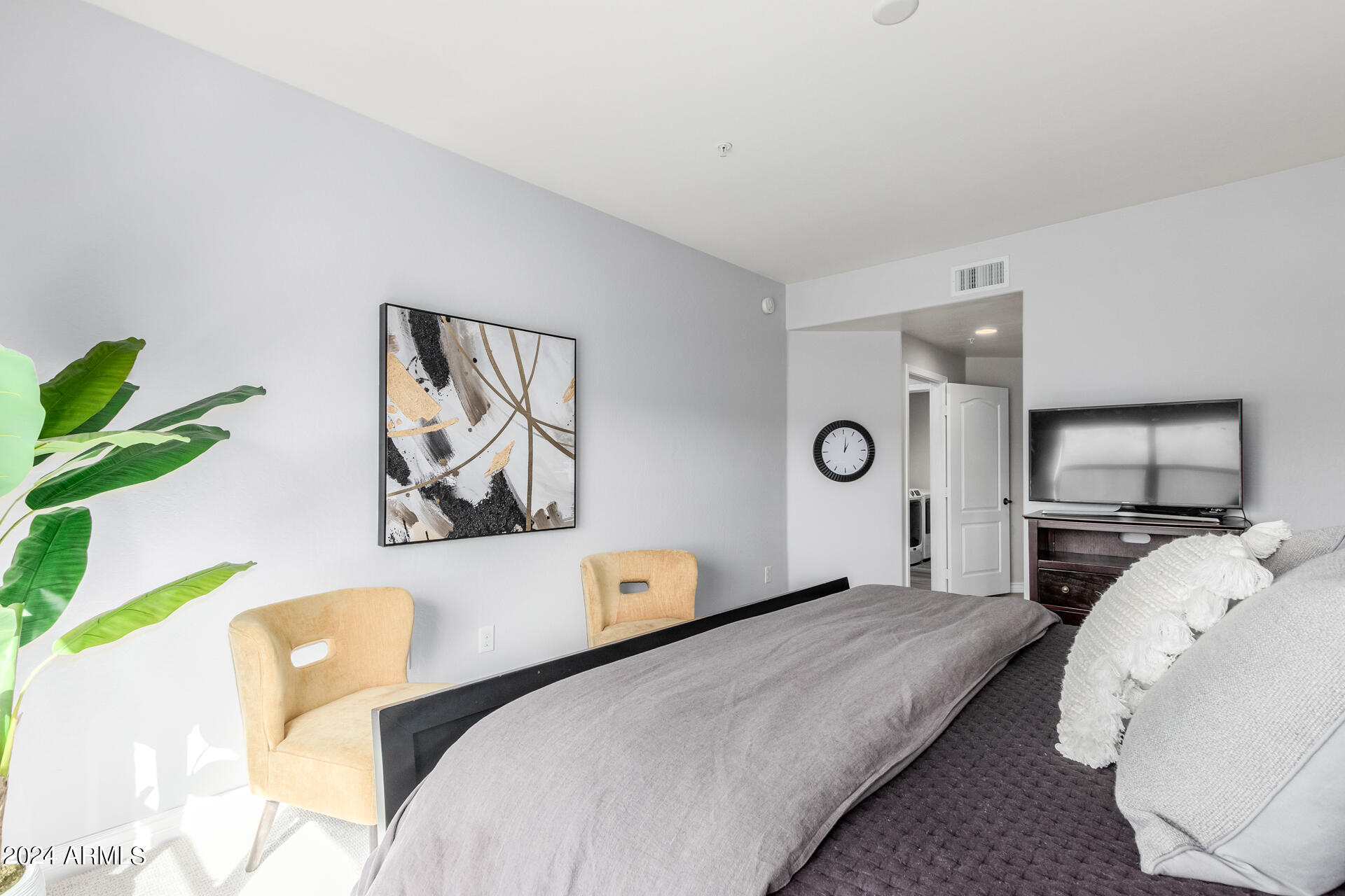 21320 N 56TH Street, 2152