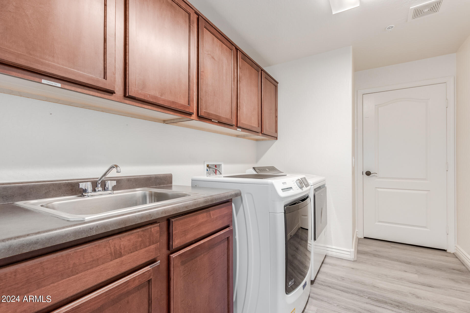 21320 N 56TH Street, 2152